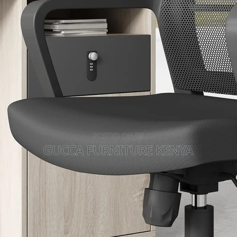 Office Chairs: Ergonomic Mesh Sleek Office Chair