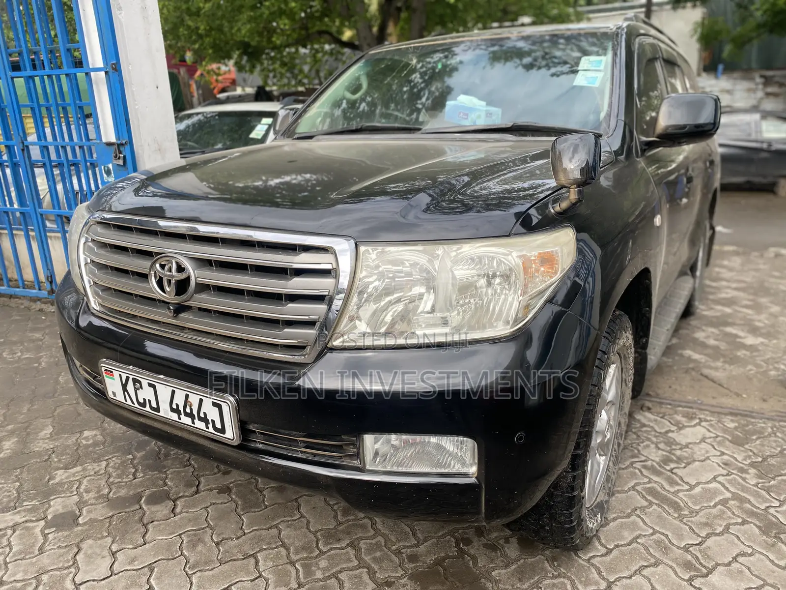Toyota Land Cruiser 2010 Black