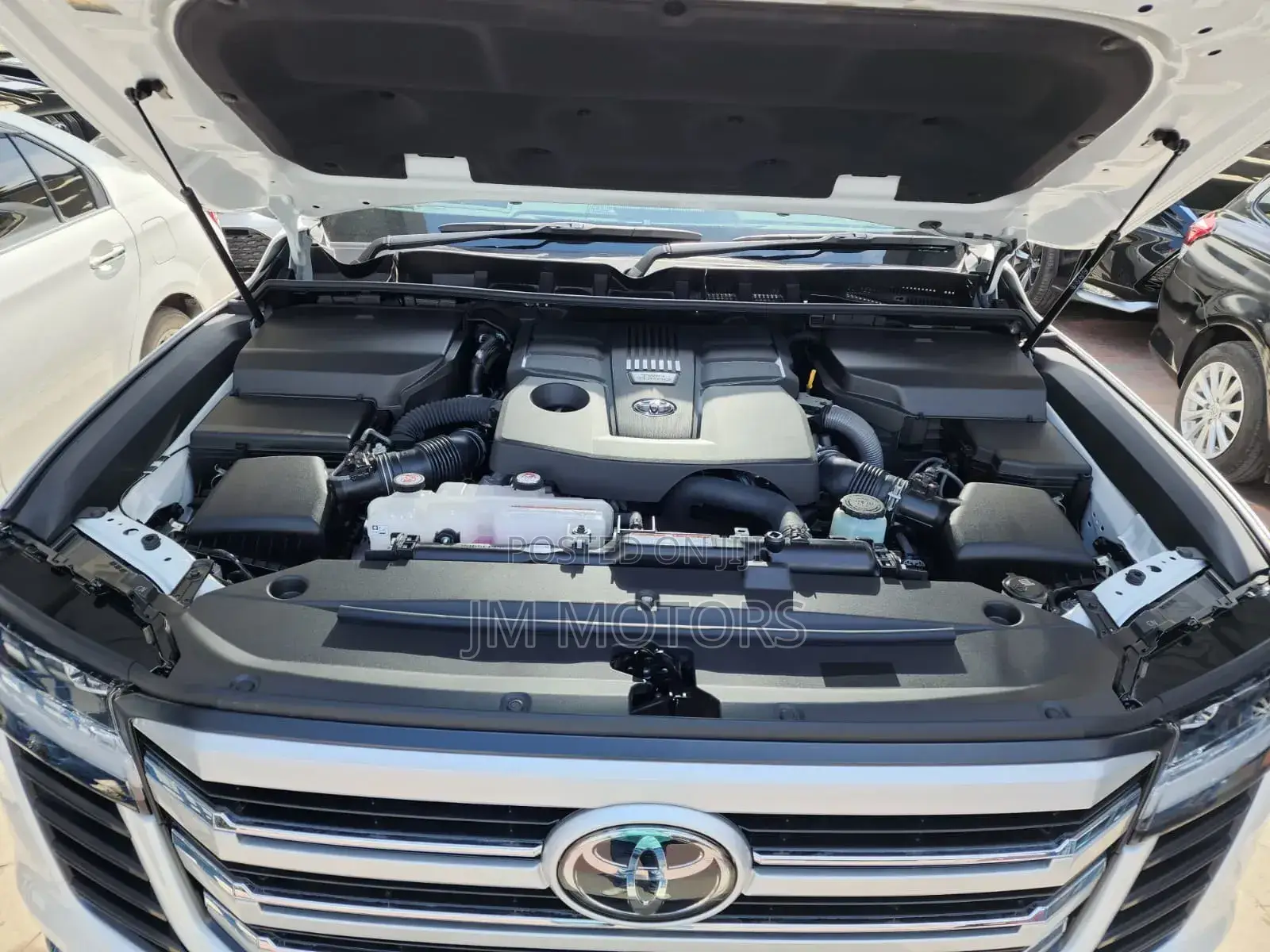 Toyota Land Cruiser 2023 White