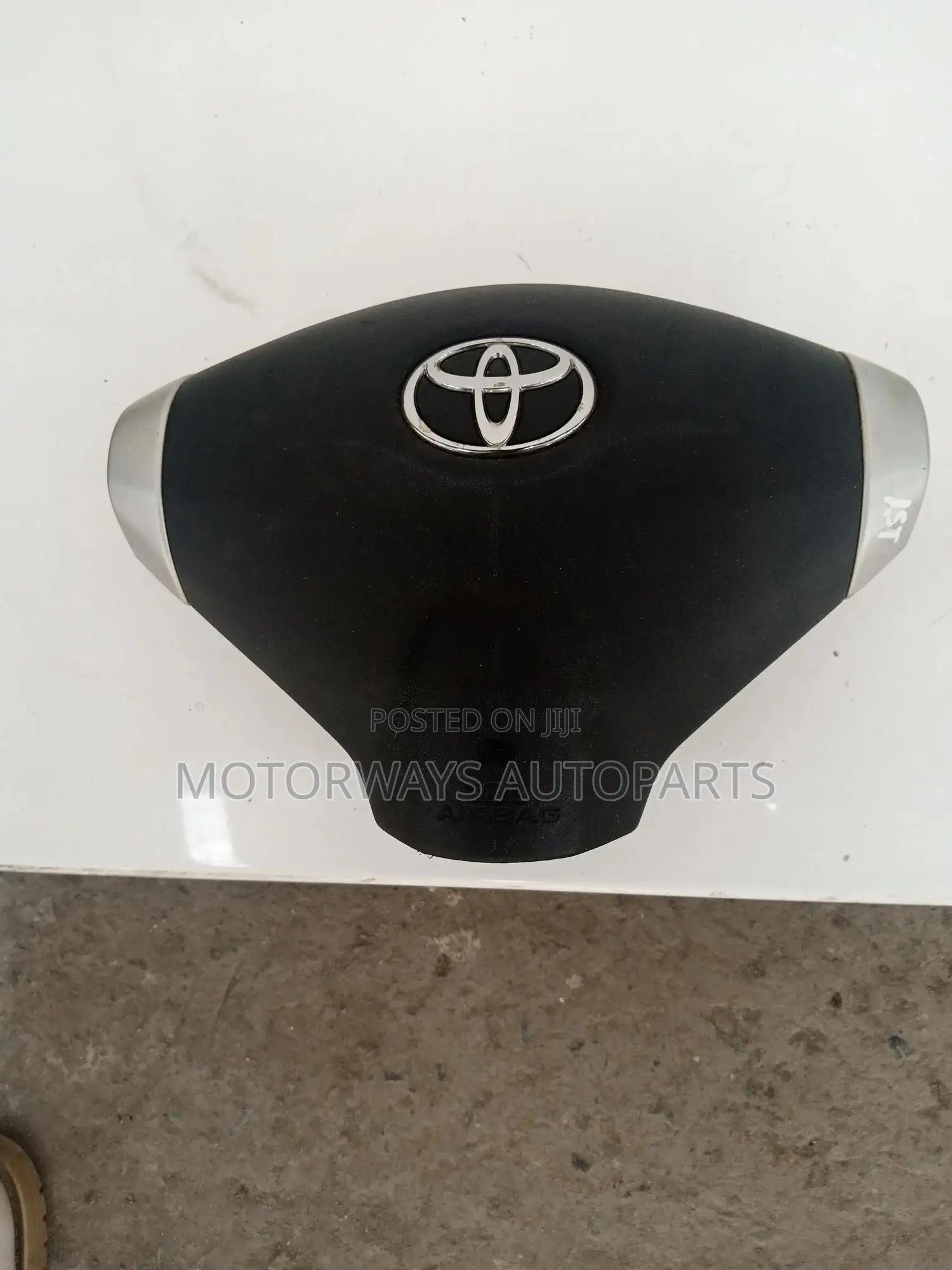 Toyota Ist 2002-2005 Steering Airbag