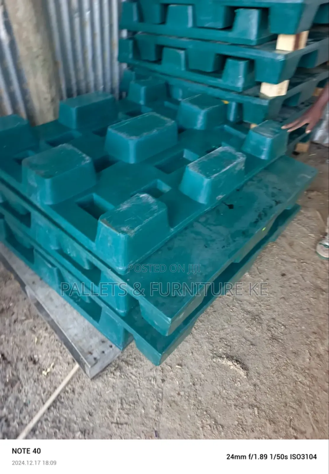 Stable Pallet
