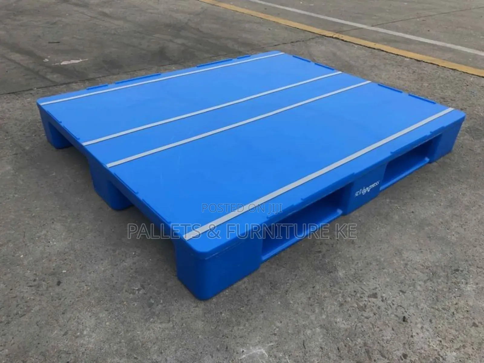 Solid Plastic Pallet 098