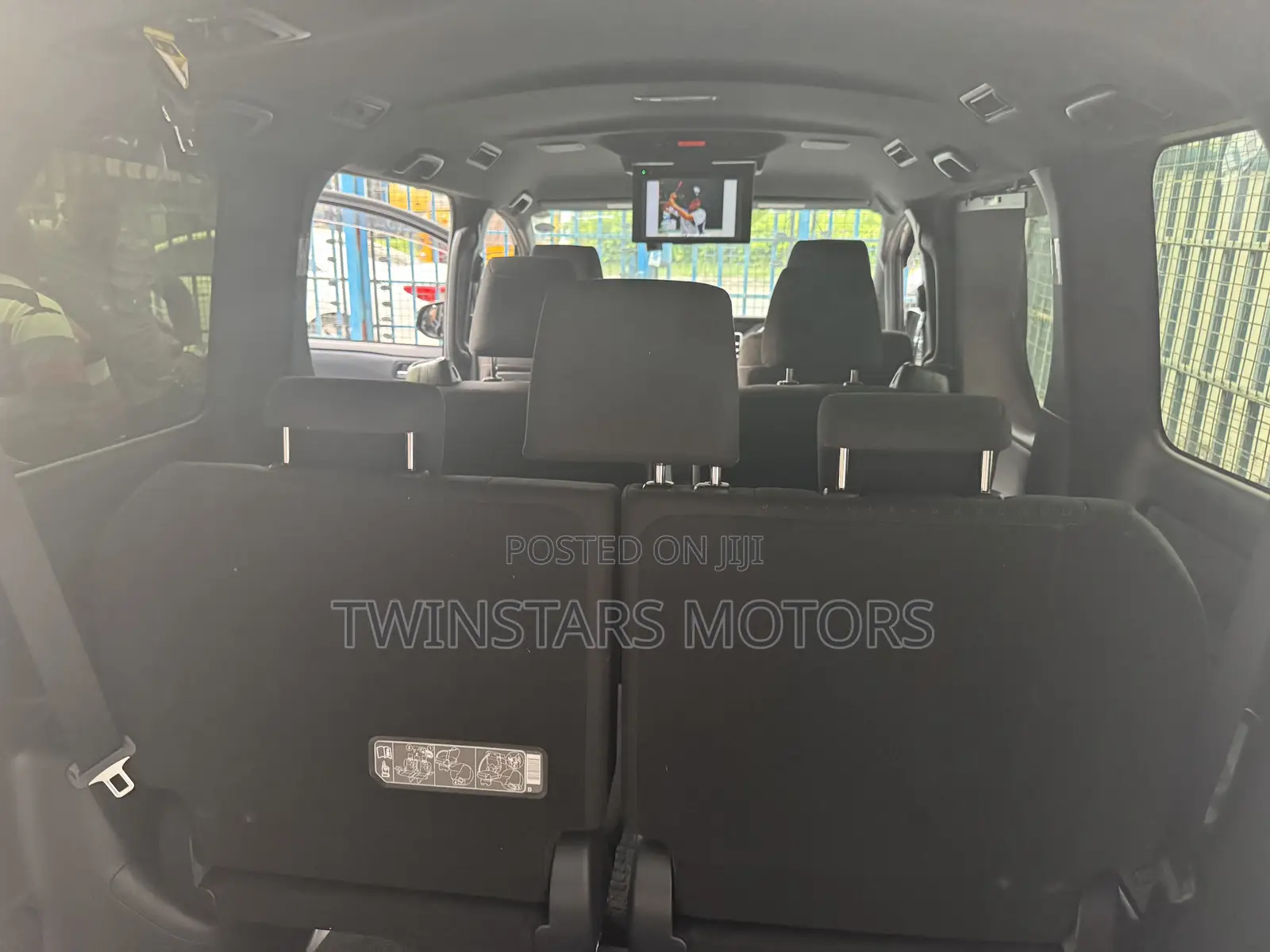 Toyota Noah 1.8 FWD Hybrid (7 seater) 2018 Black