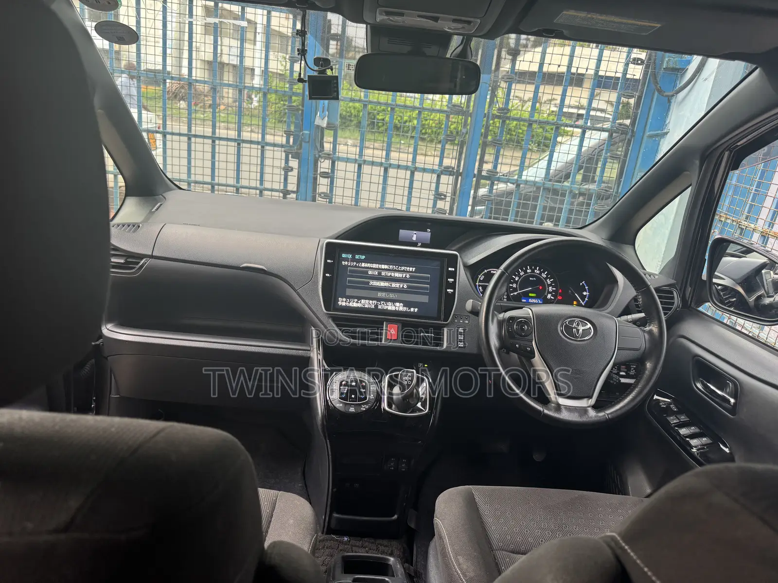 Toyota Noah 1.8 FWD Hybrid (7 seater) 2018 Black