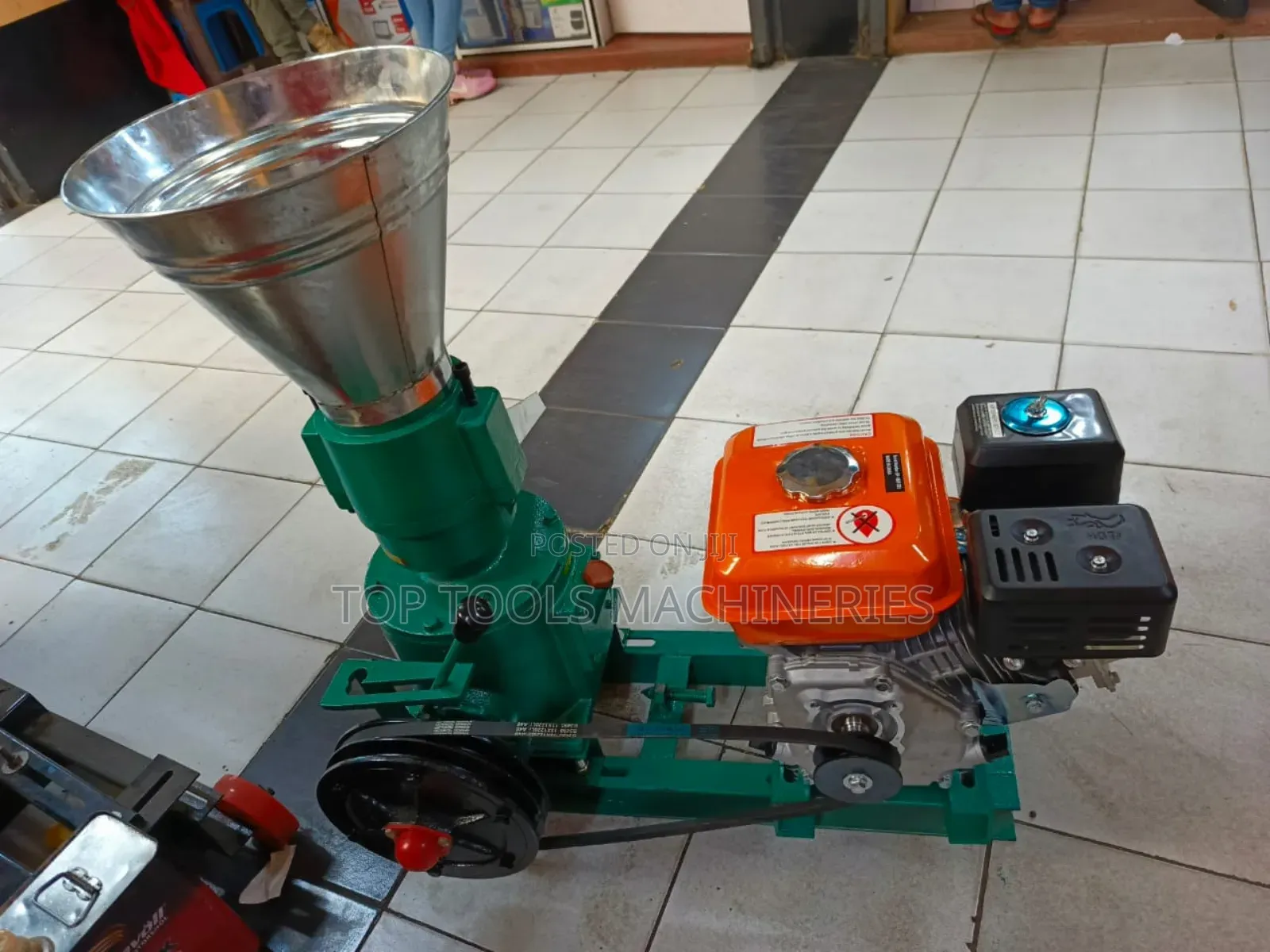 Pellet Machine With Petrol Engine