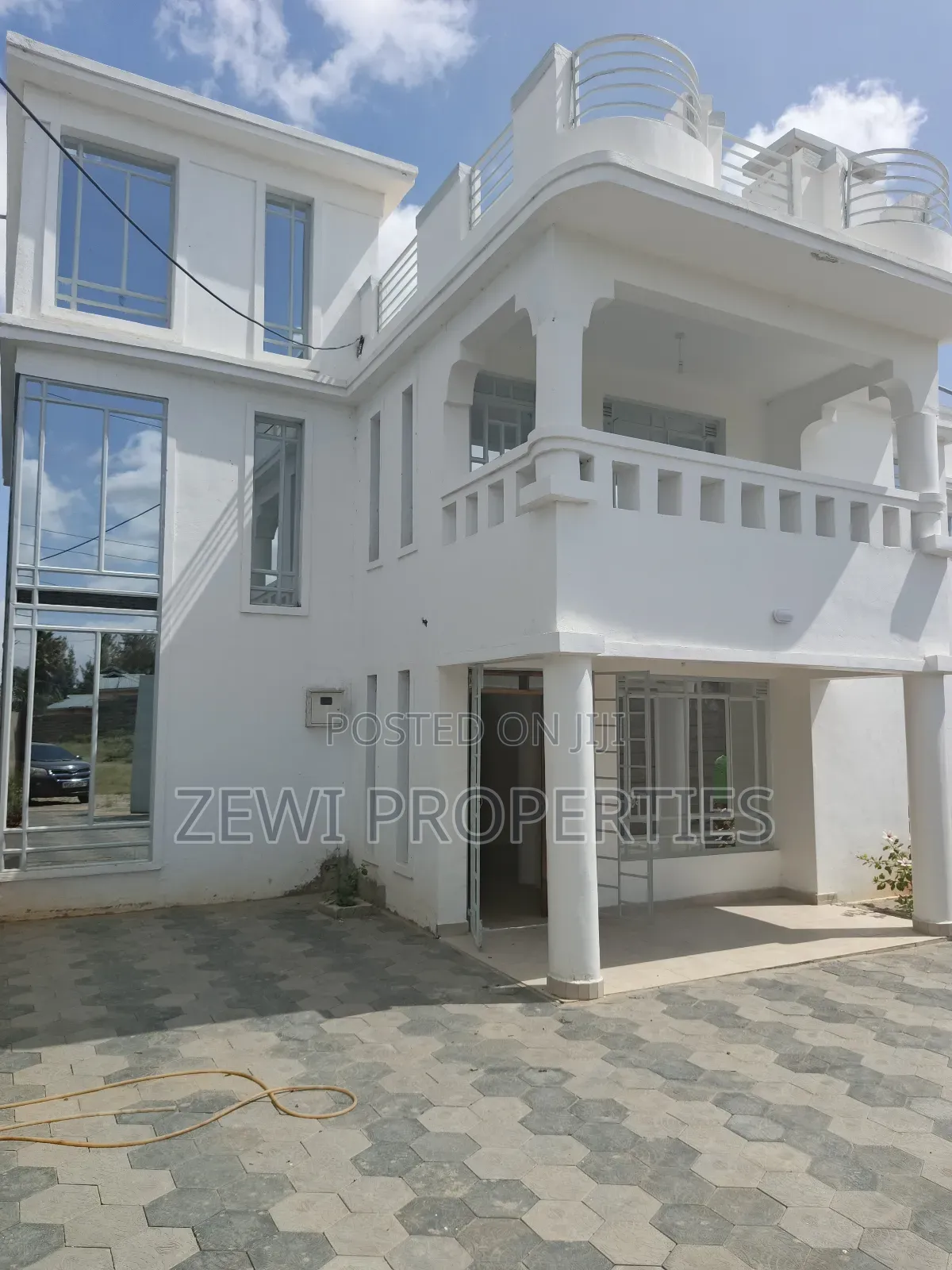 5bdrm Mansion in Kitengela for sale