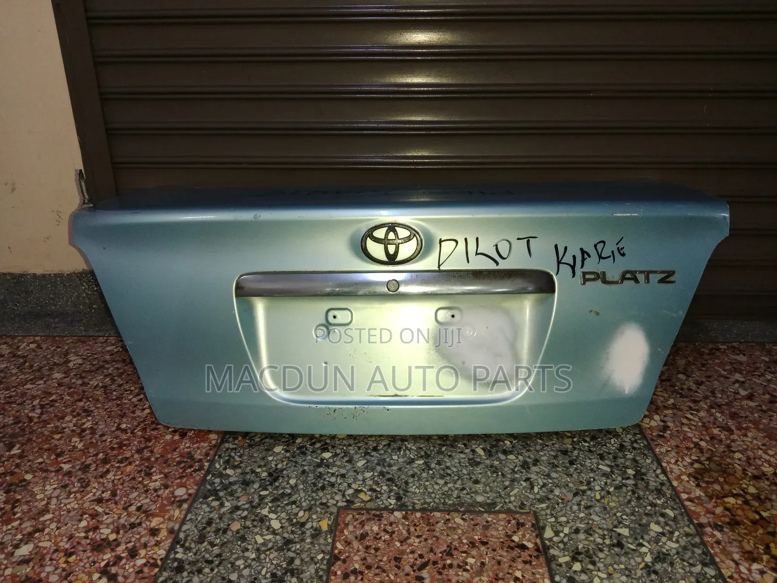 Toyota Platz Tailgate/Boot