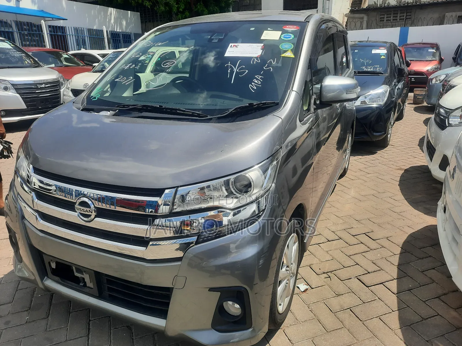 Nissan Dayz Highway Star G 2018 Gray
