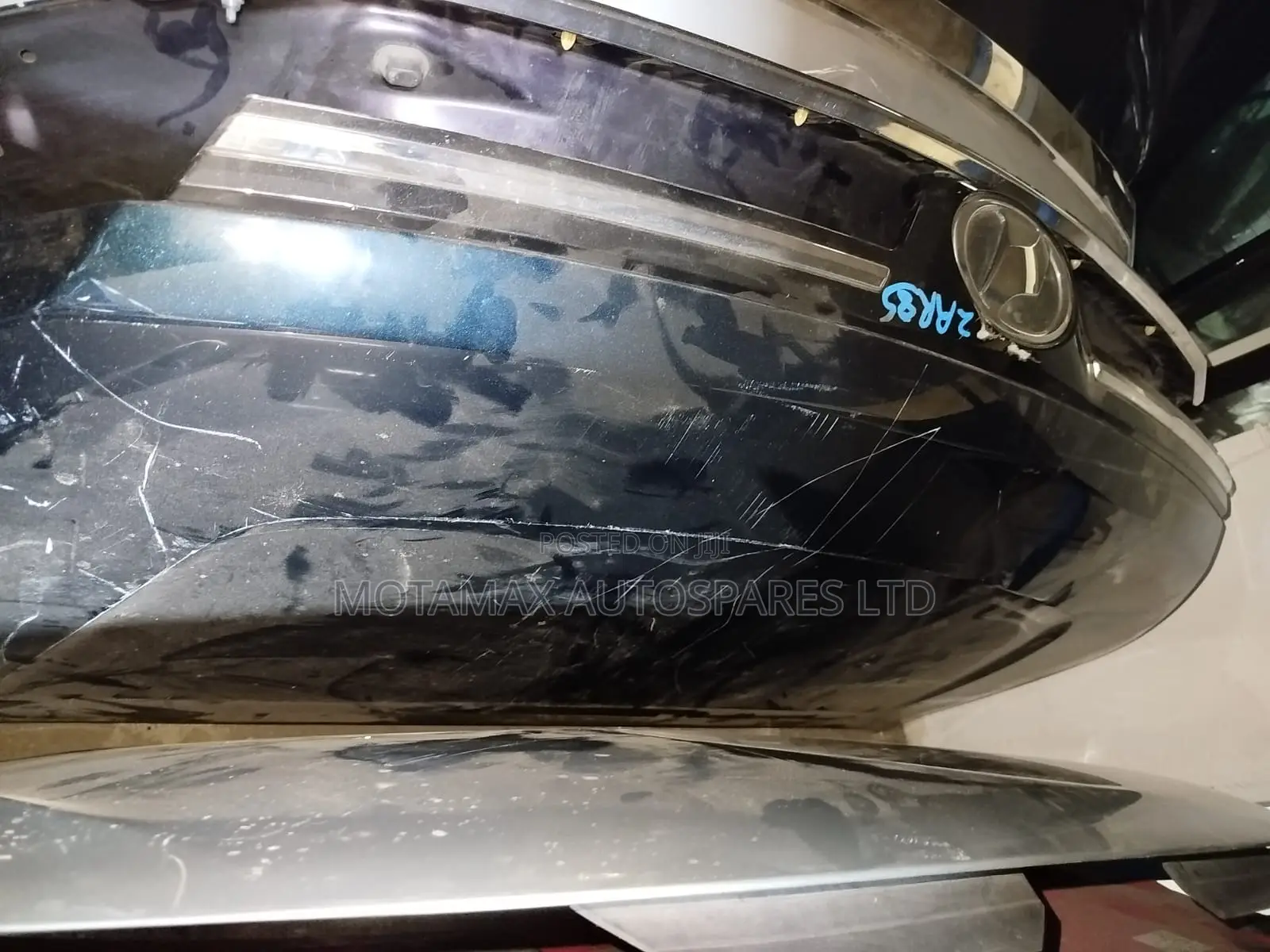 Toyota Noah ZRR85 Bonnet