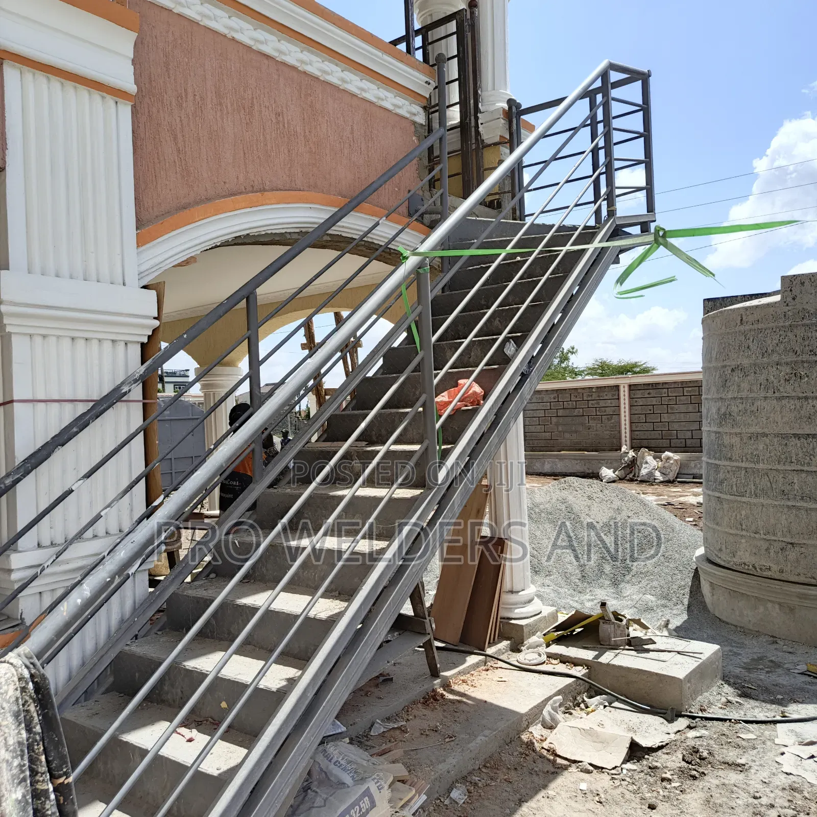 Exterior Metalic Staircase
