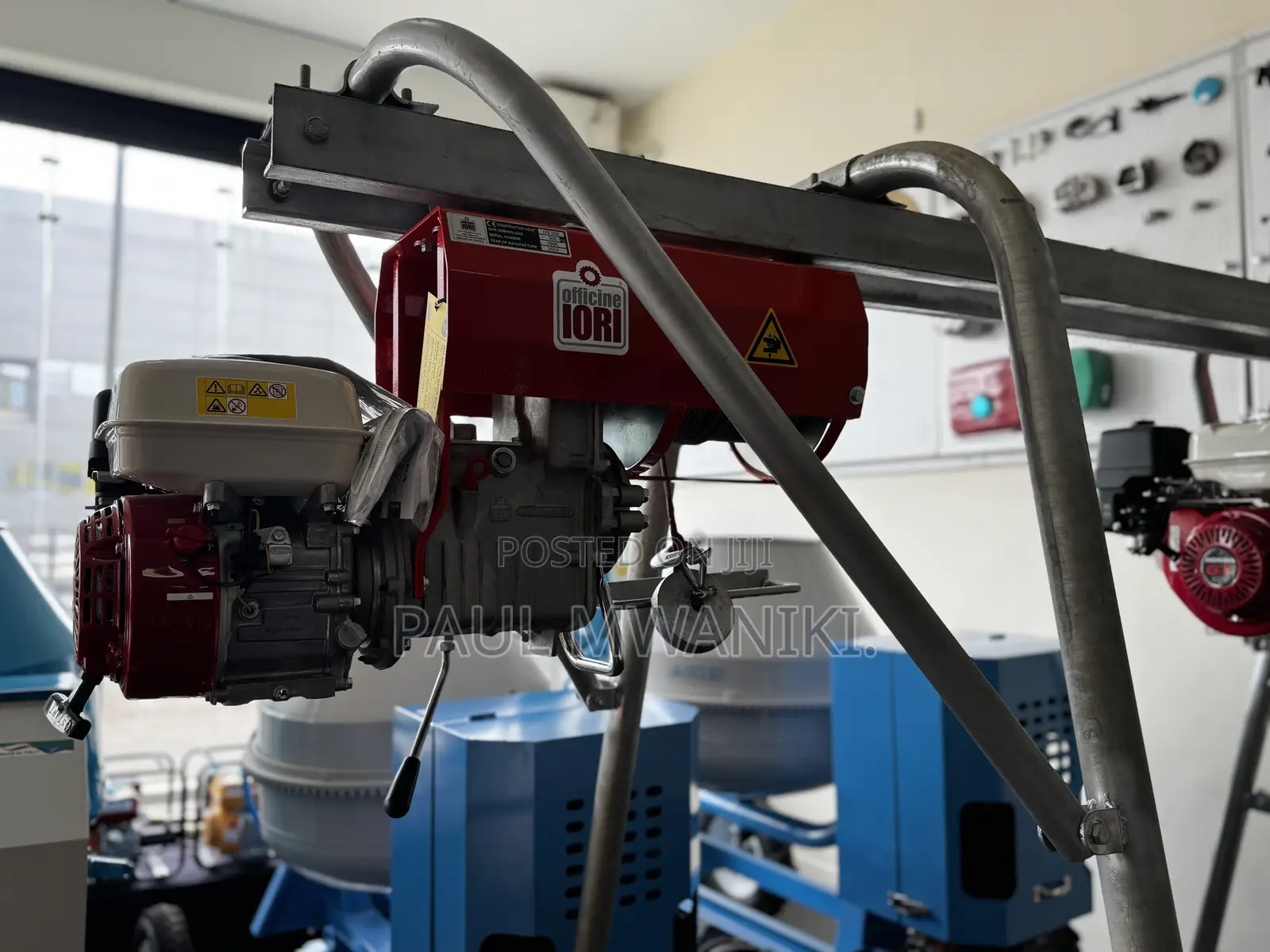 Concrete Hoist/Crane Brand New Powered By Honda Engine