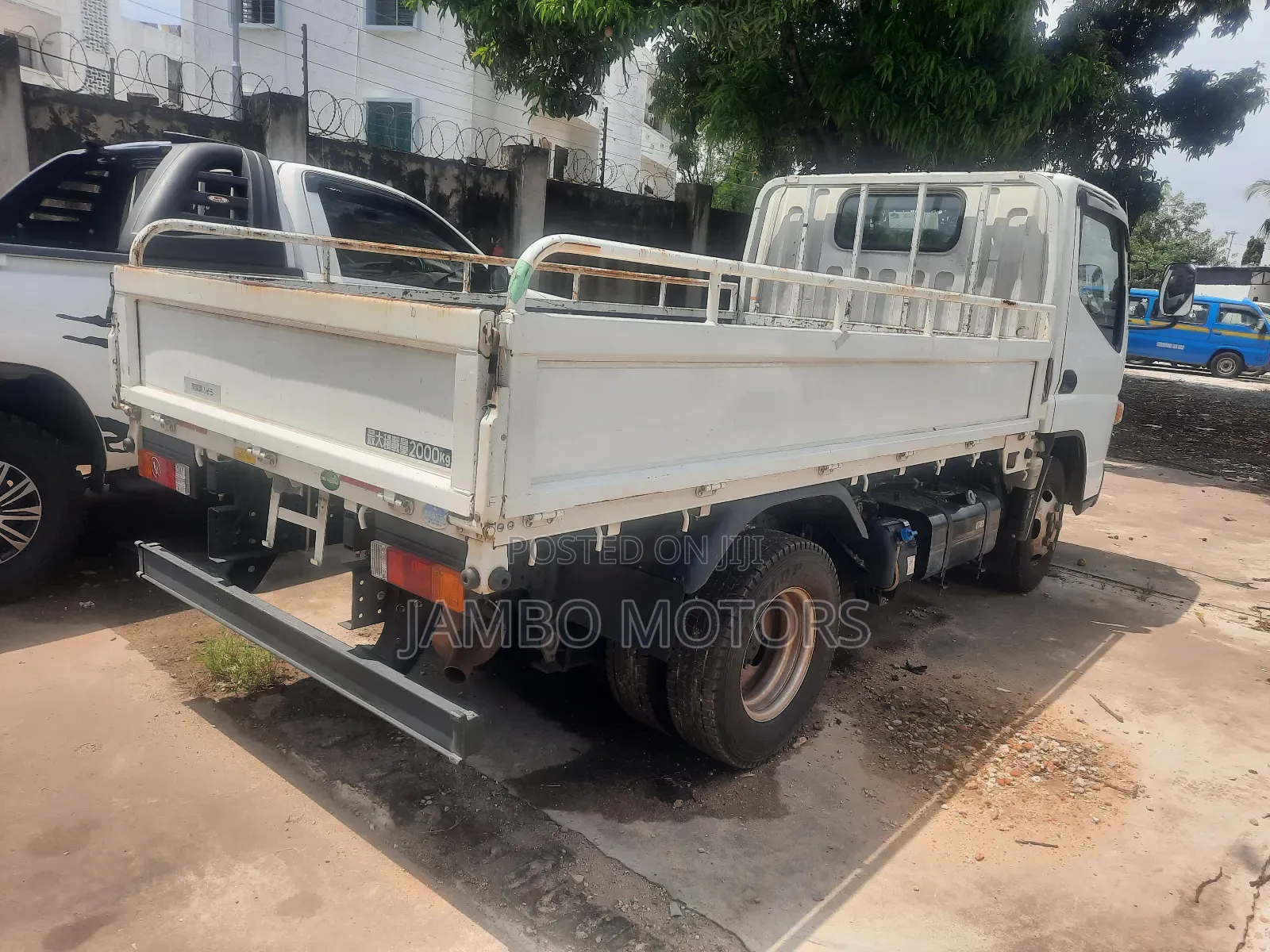 Mitsubishi Canter 2018 White