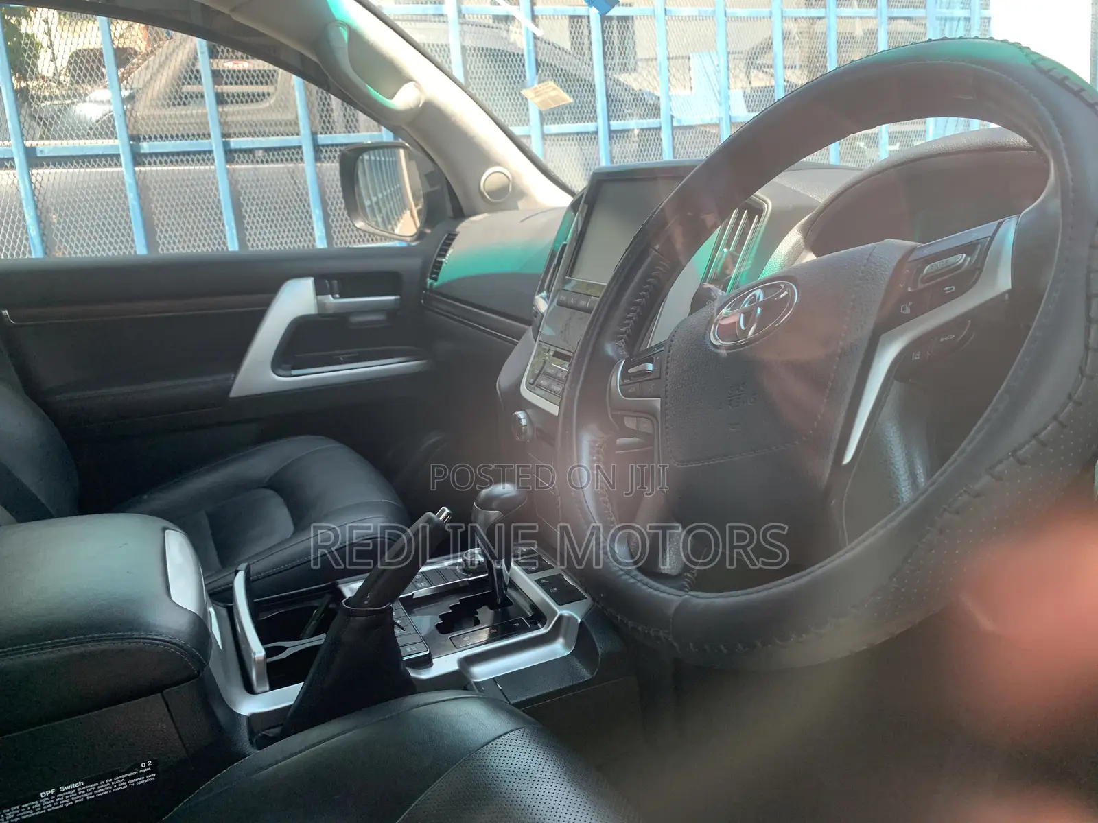 Toyota Land Cruiser 4.6 V8 ZX 2017 Blue