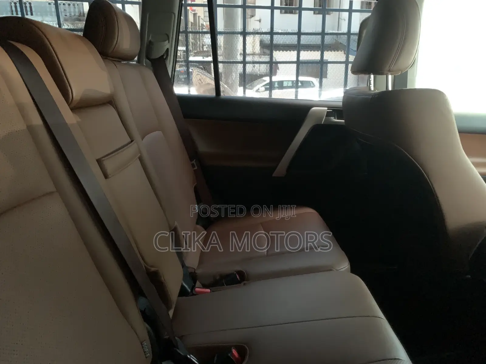 Toyota Land Cruiser Prado 2022 Black