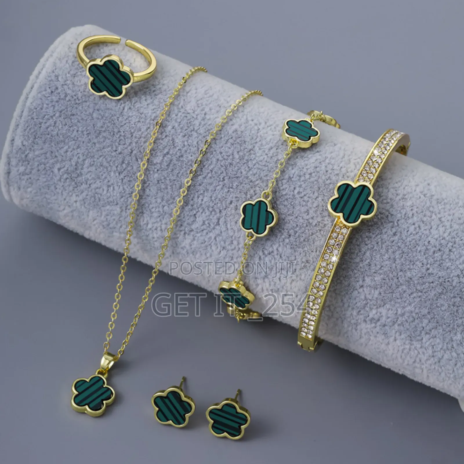 *Trendy Hot Floral Ladies Jewellery Set