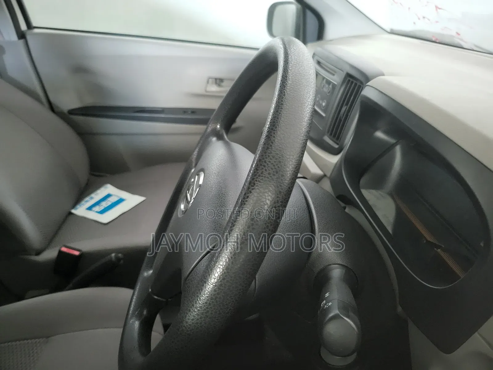 Daihatsu Mira 2017 White