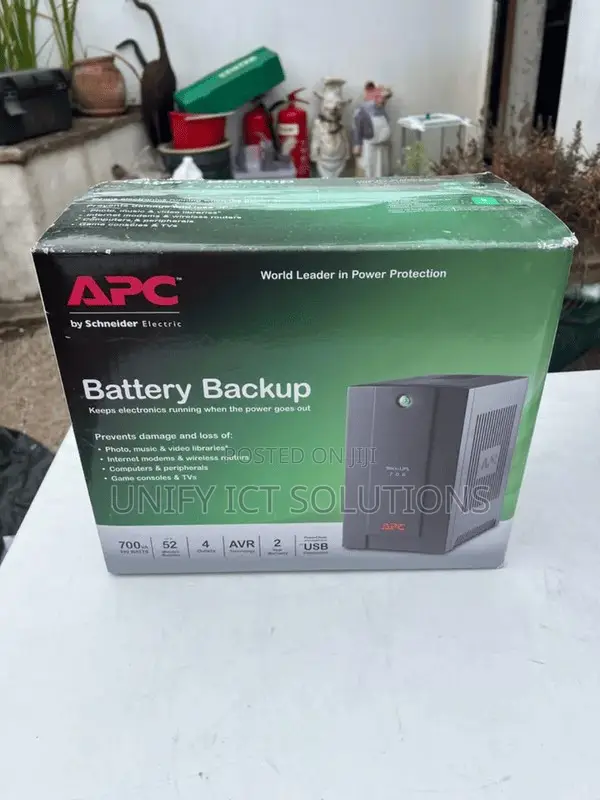 APC Back-Ups 700va, 230V, Avr, Iec Sockets - Bx700ui