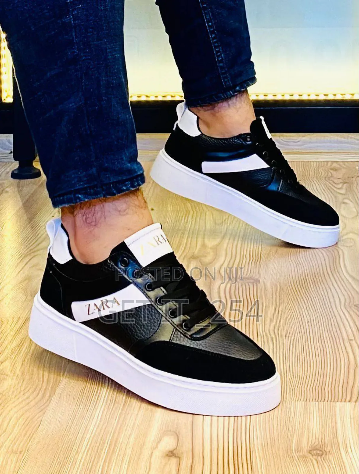 Zara 
Sizes:43/43/43