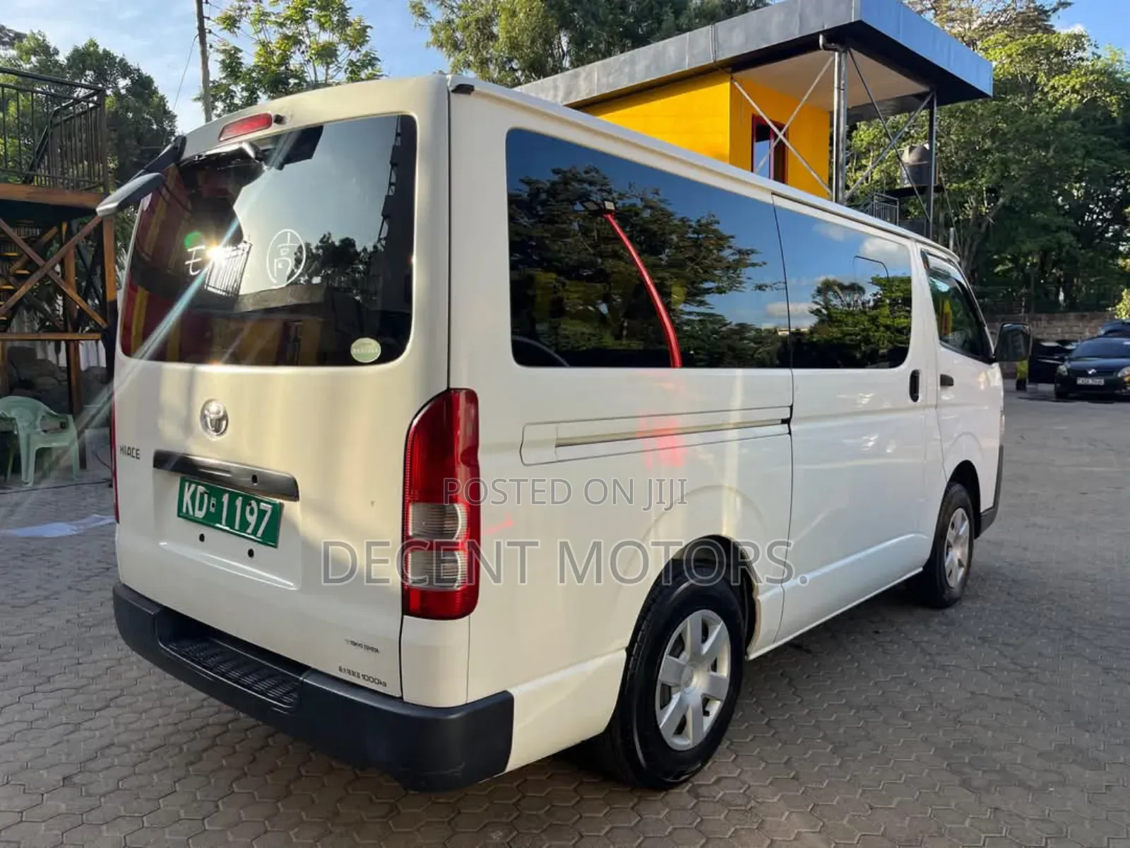 Toyota HiAce 2018 White