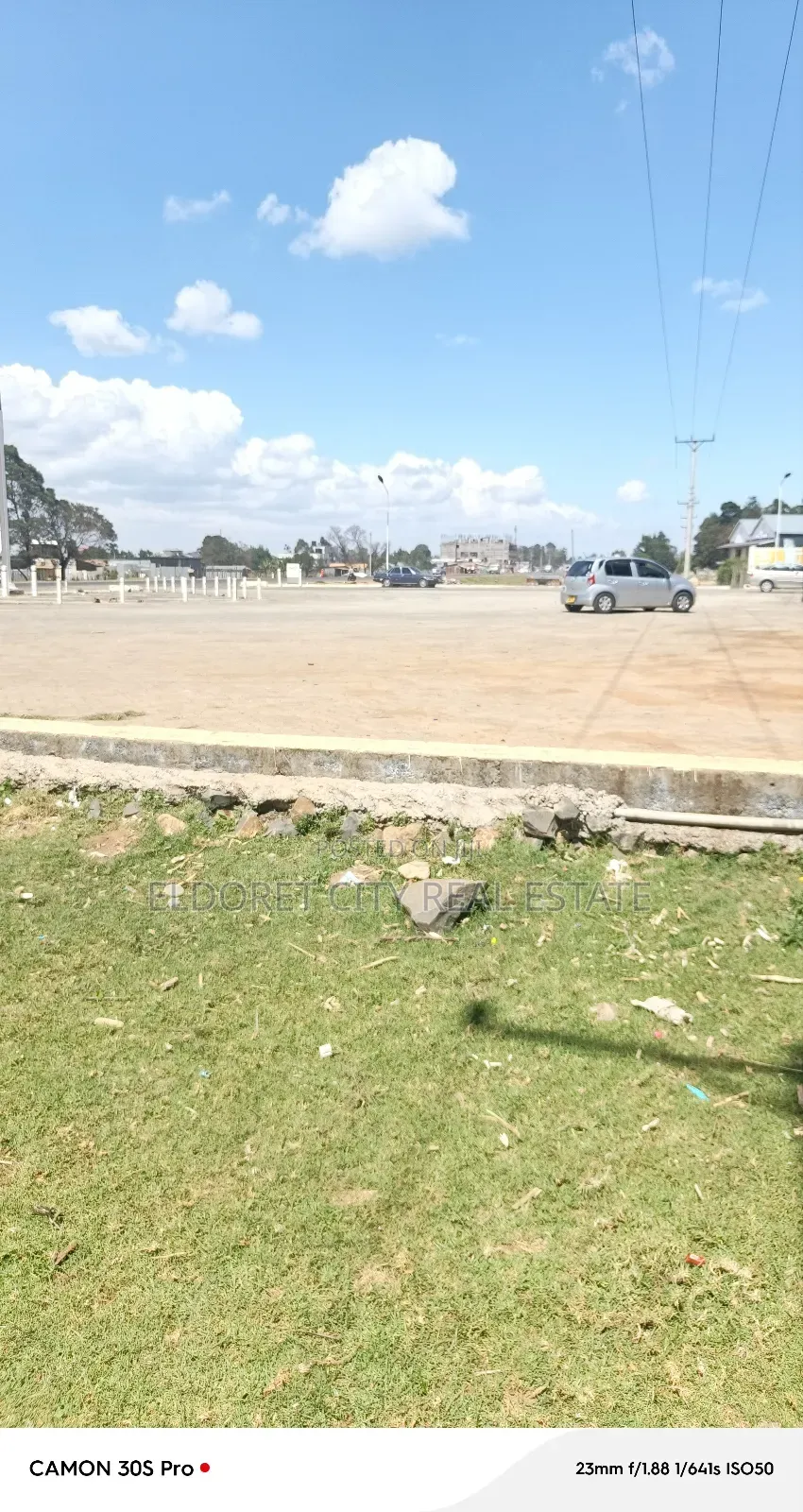 0ne Acre Outspan Touching Tarmac