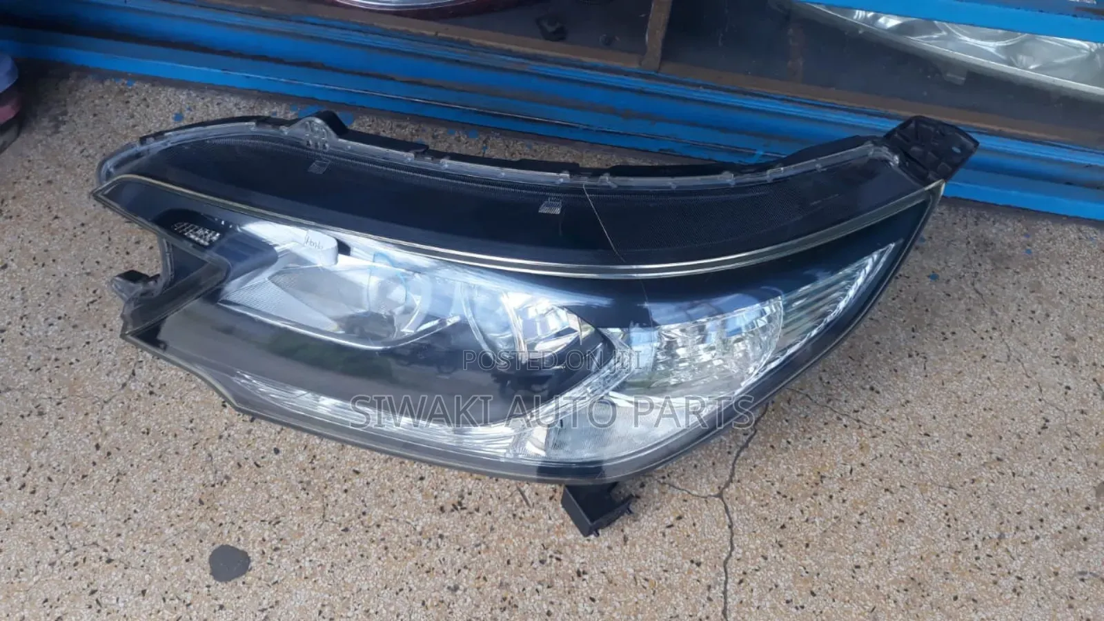 Honda CRV Rm1 /Rm4 Headlight
