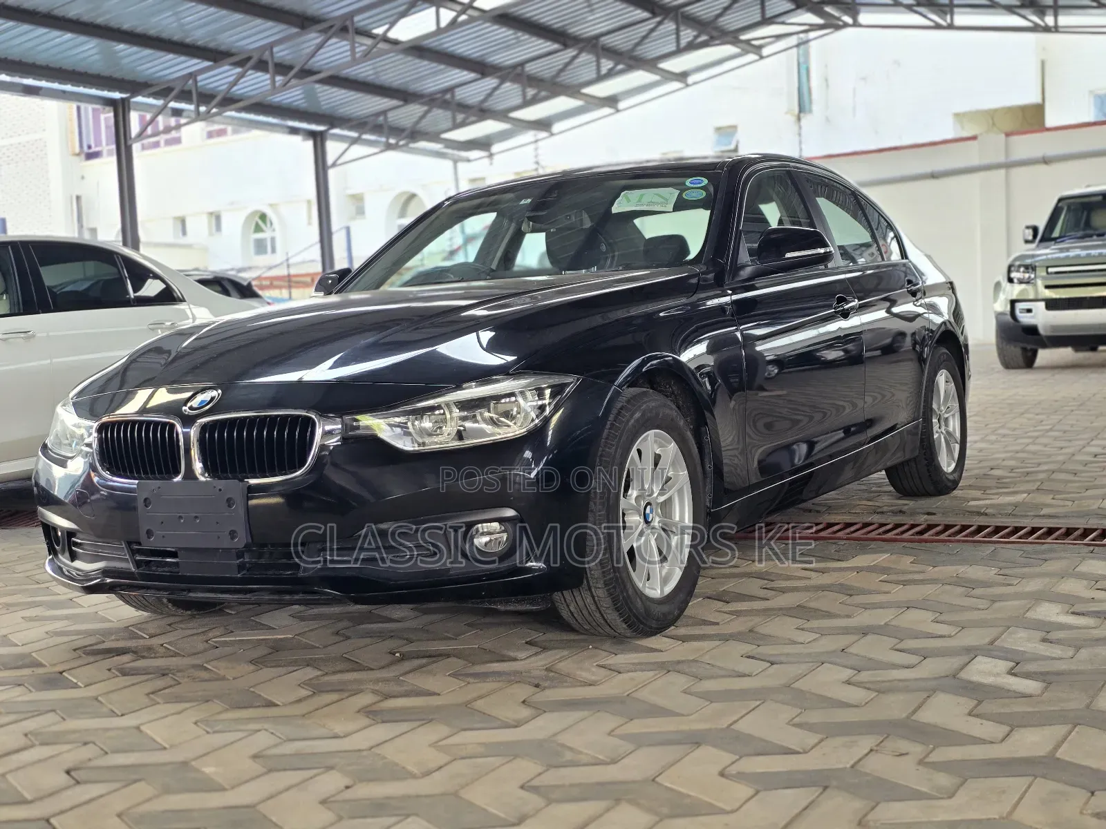 BMW 320i Sedan RWD 2017 Black