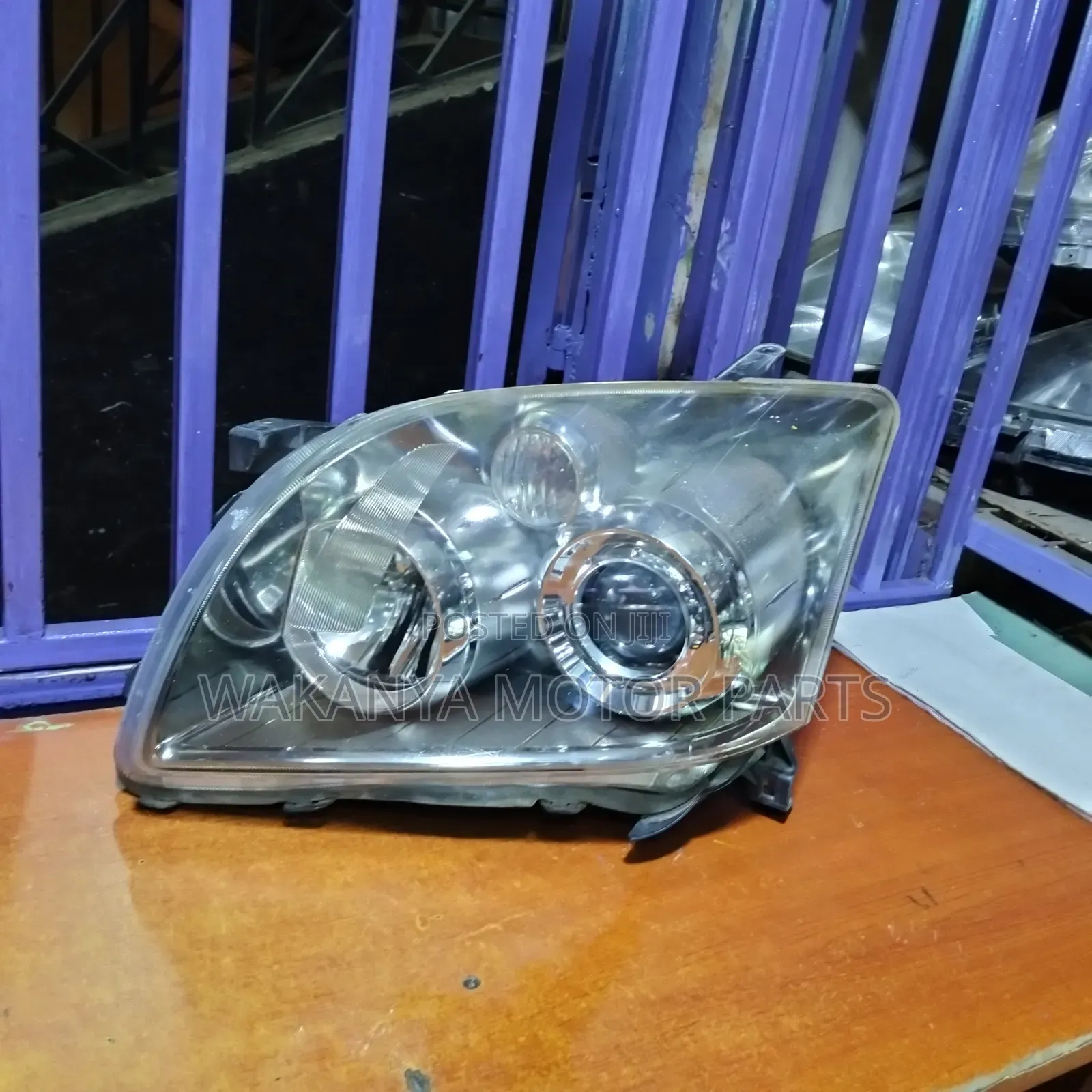 Toyota Avensis 2006/2008 Zenon Ex Japan Headlamp
