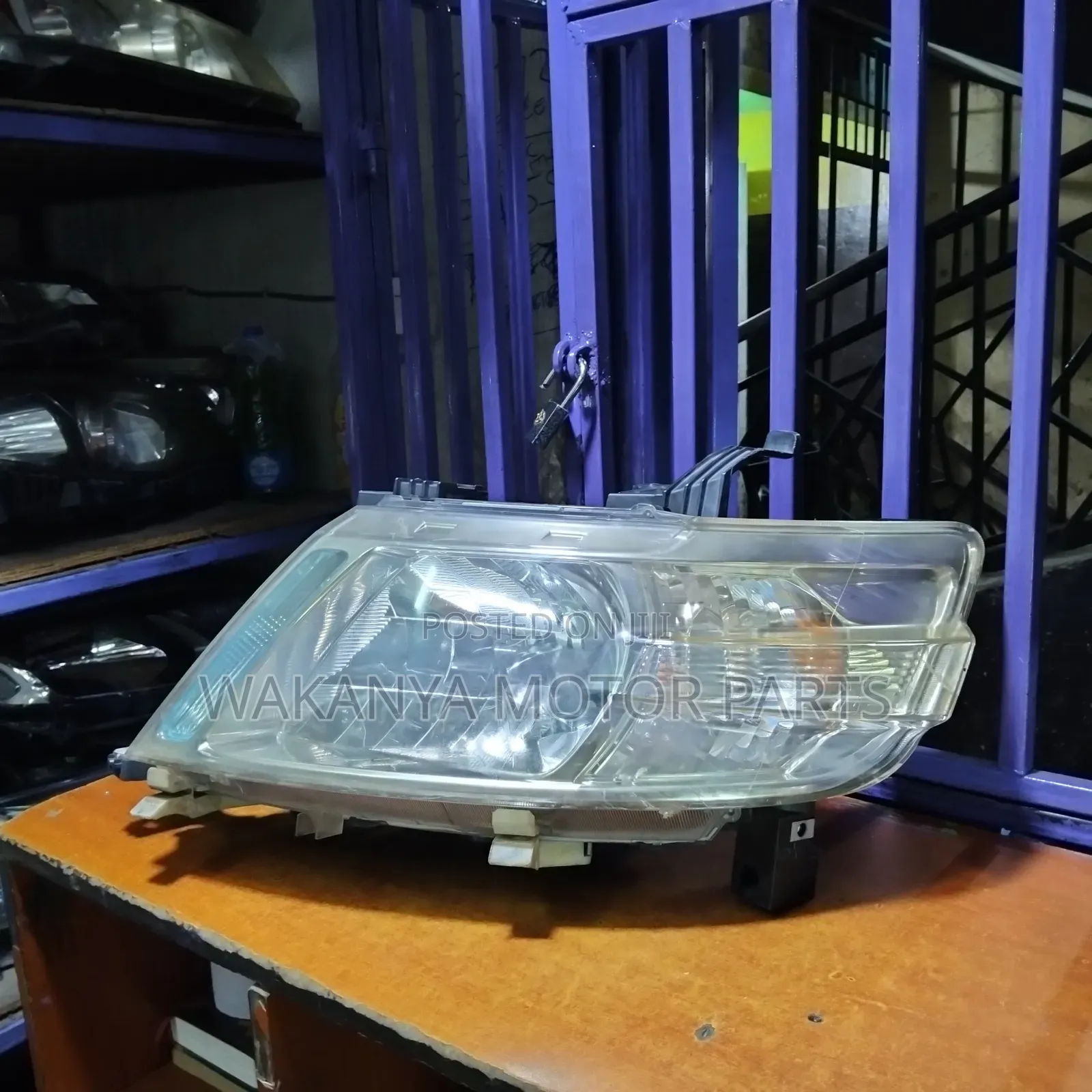 Nissan Serena Fc25/2005/2006 Xenon Shiny Ex Japan Headlamp