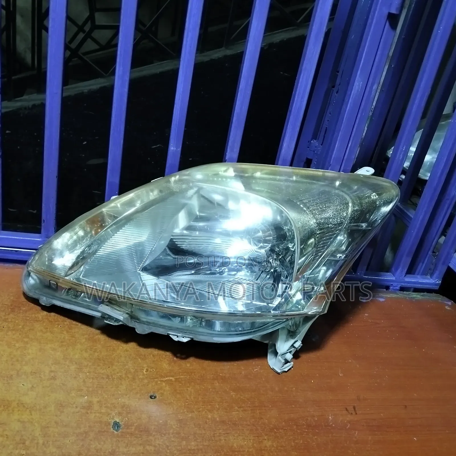 Toyota Passo Sette Zenon Headlight, Clean Ex Japan