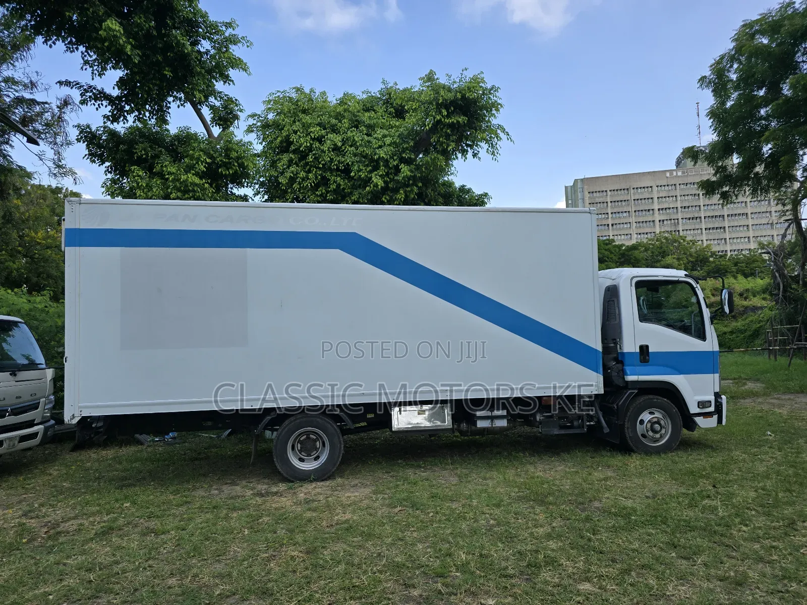 Isuzu FRR Freezer