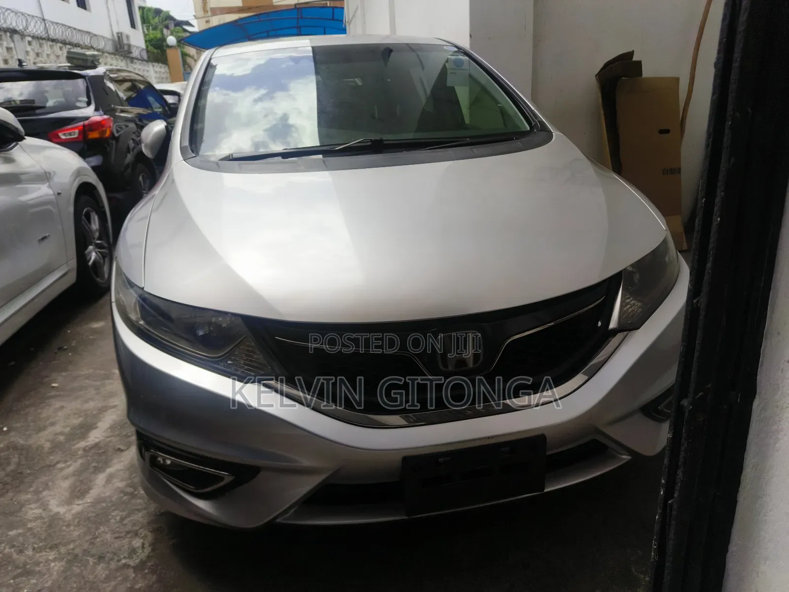 Honda Fit Shuttle 2018 Silver