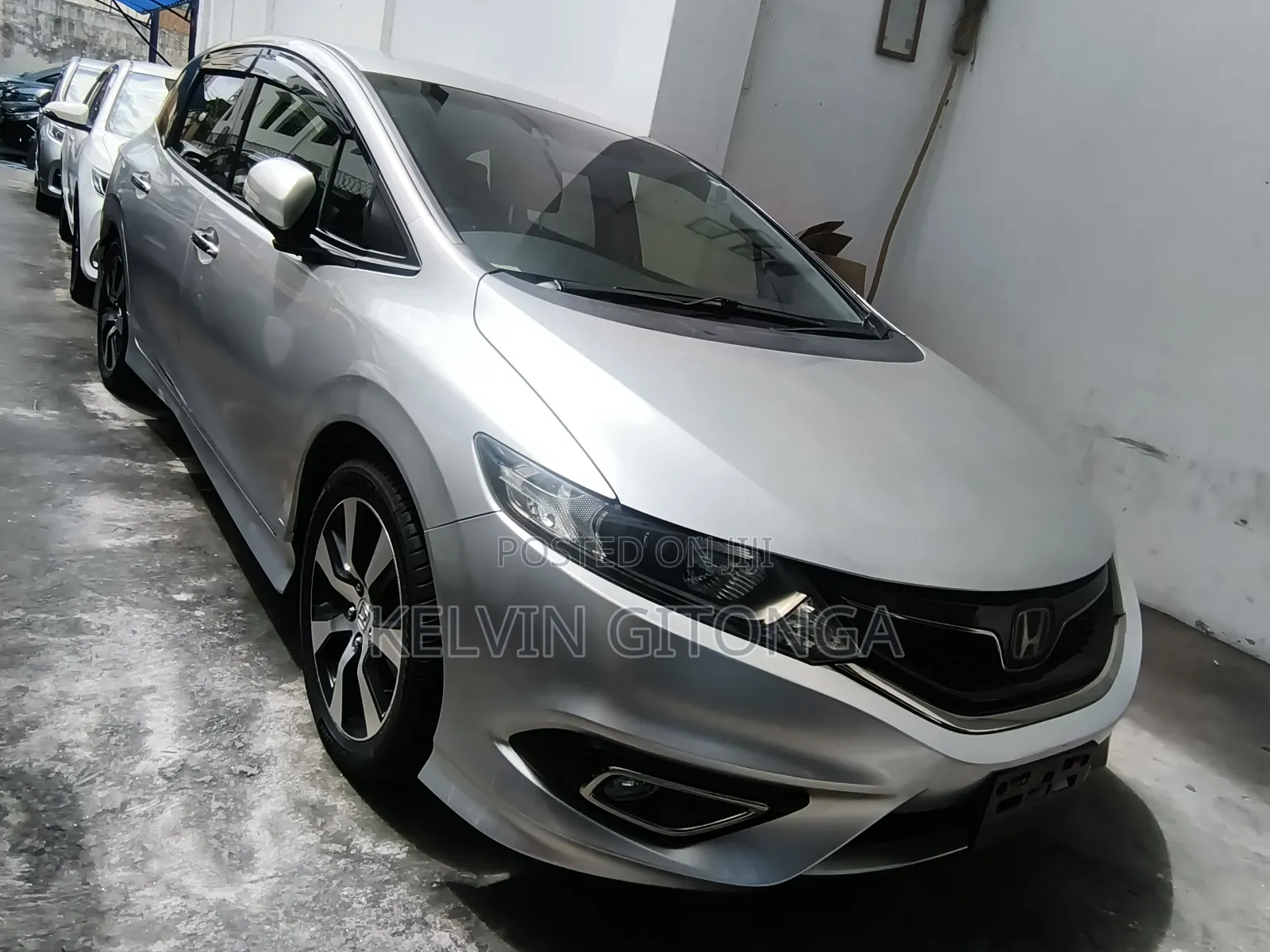 Honda Fit Shuttle 2018 Silver