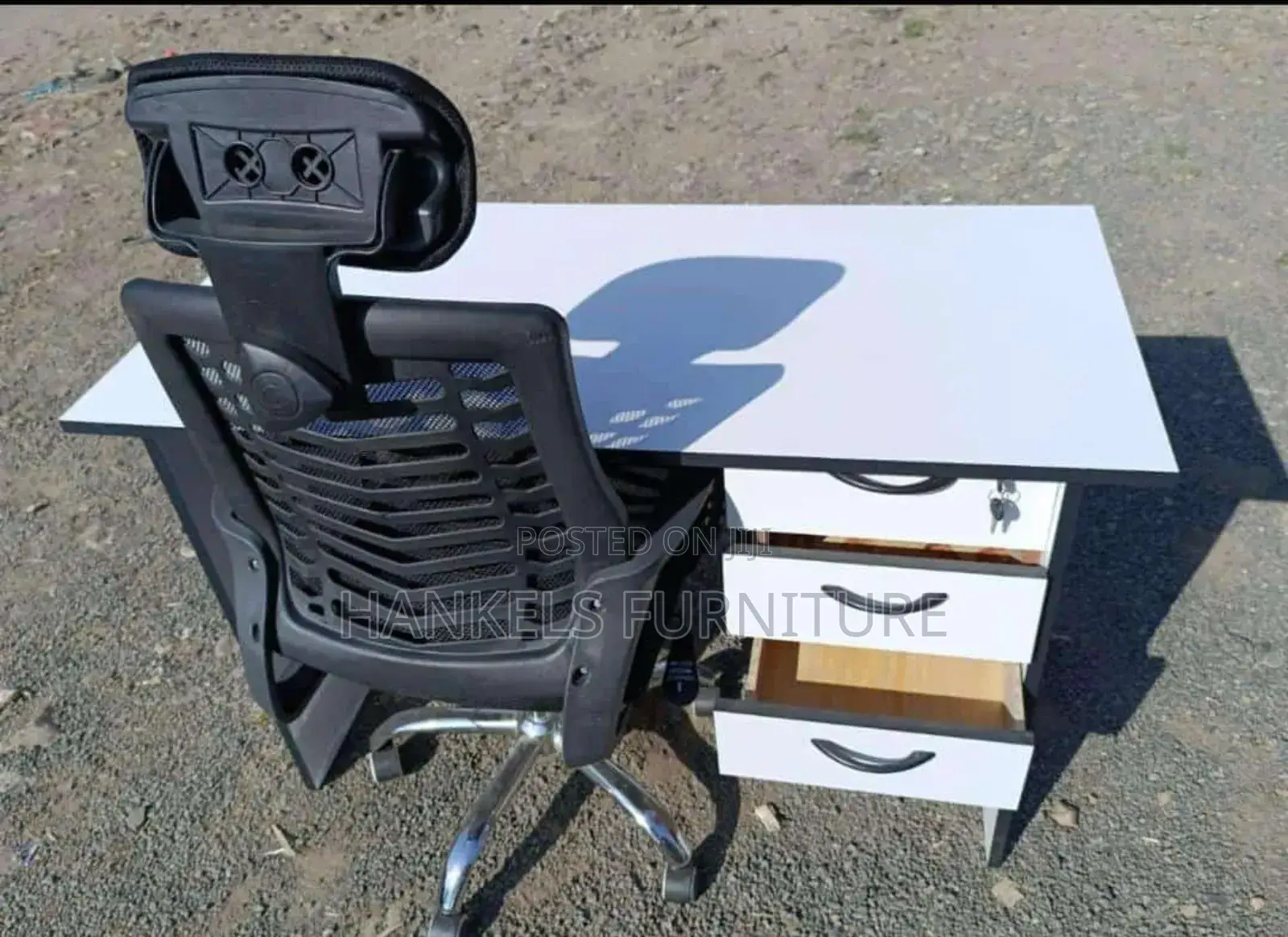 Headrest Chair and Desk