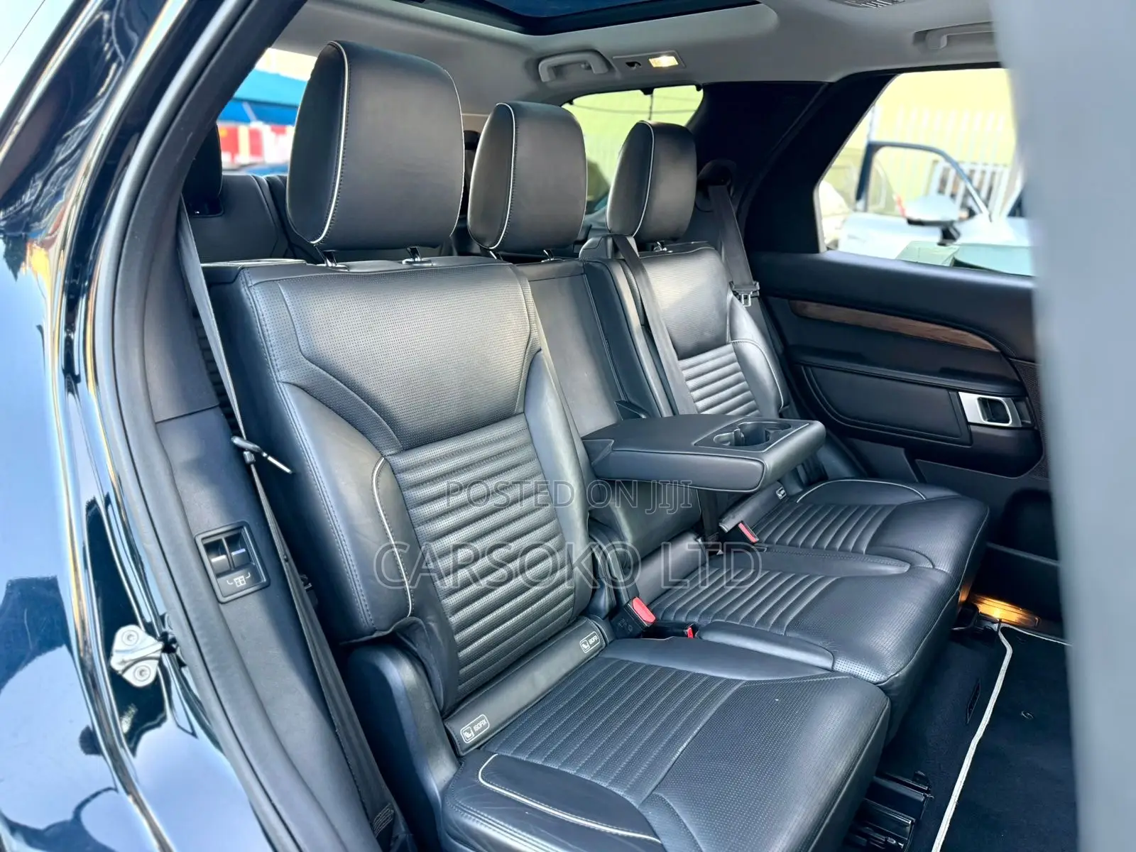 Land Rover Discovery 2017 Blue