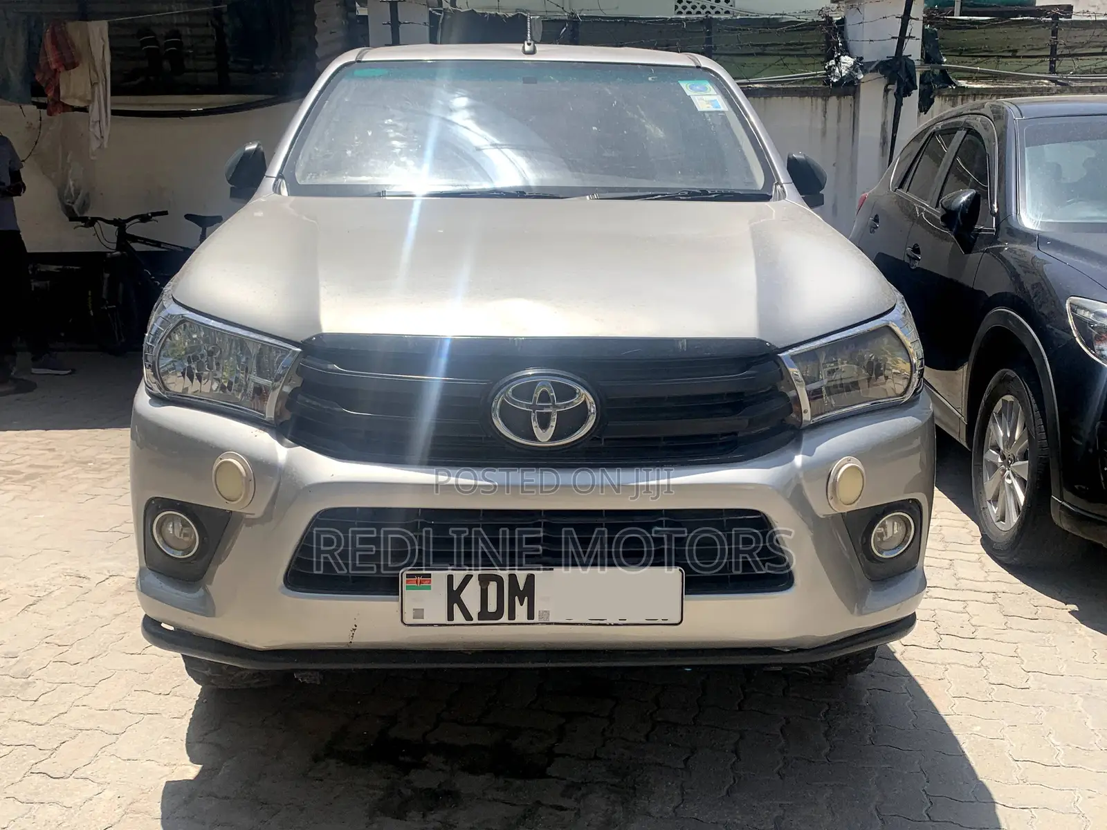 Toyota Hilux 2016 Gray