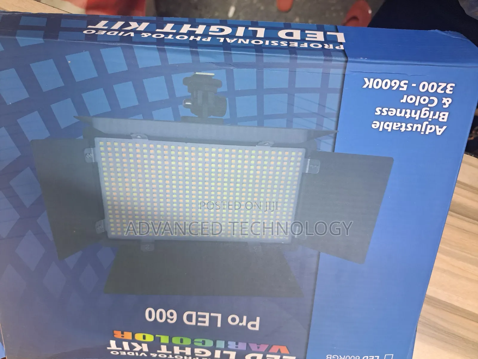 Pro Led 600 Video Light With Batteries Charger ,Adapter
