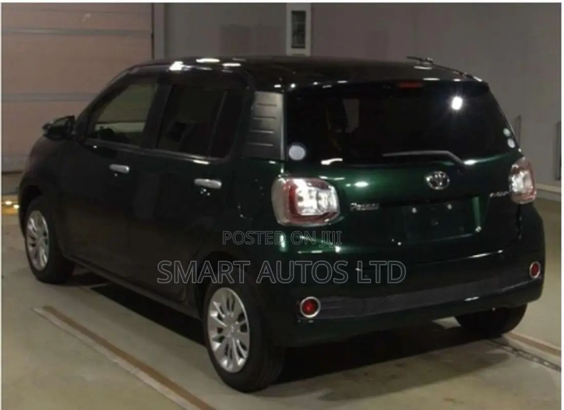 Toyota Passo 2017 Green