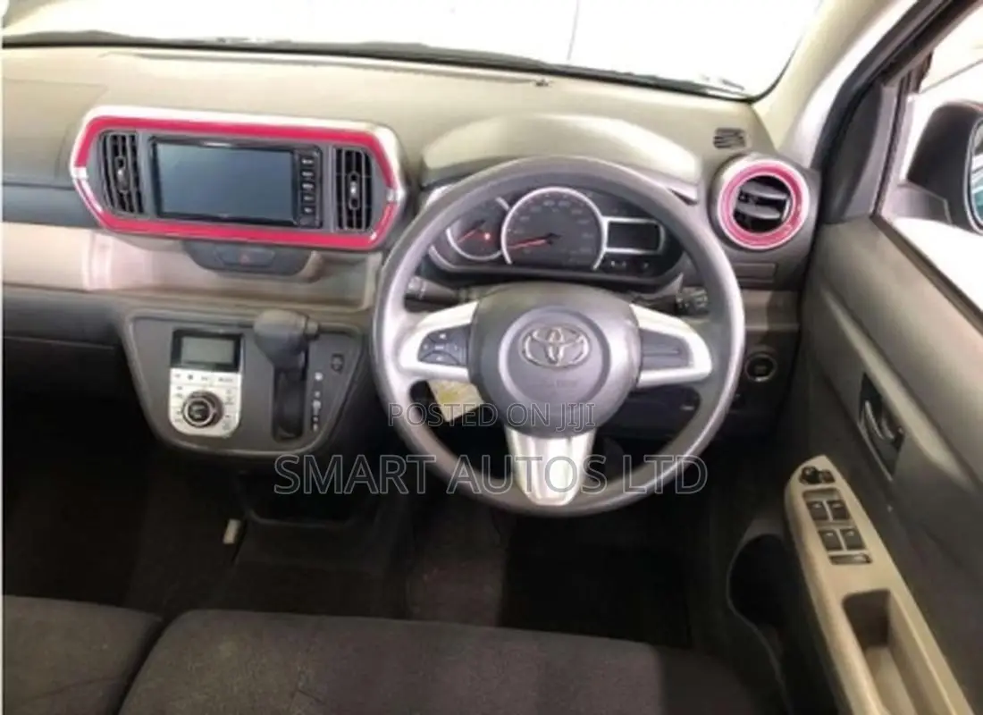 Toyota Passo 2017 Green