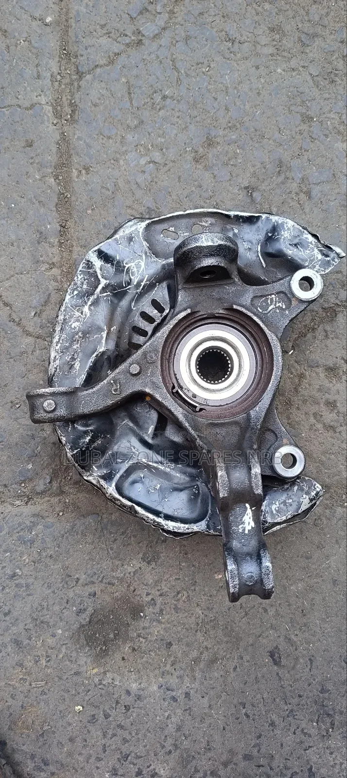 Front Hub Toyota Fielder/Nze/Ractis/Premio/Probox/Available.