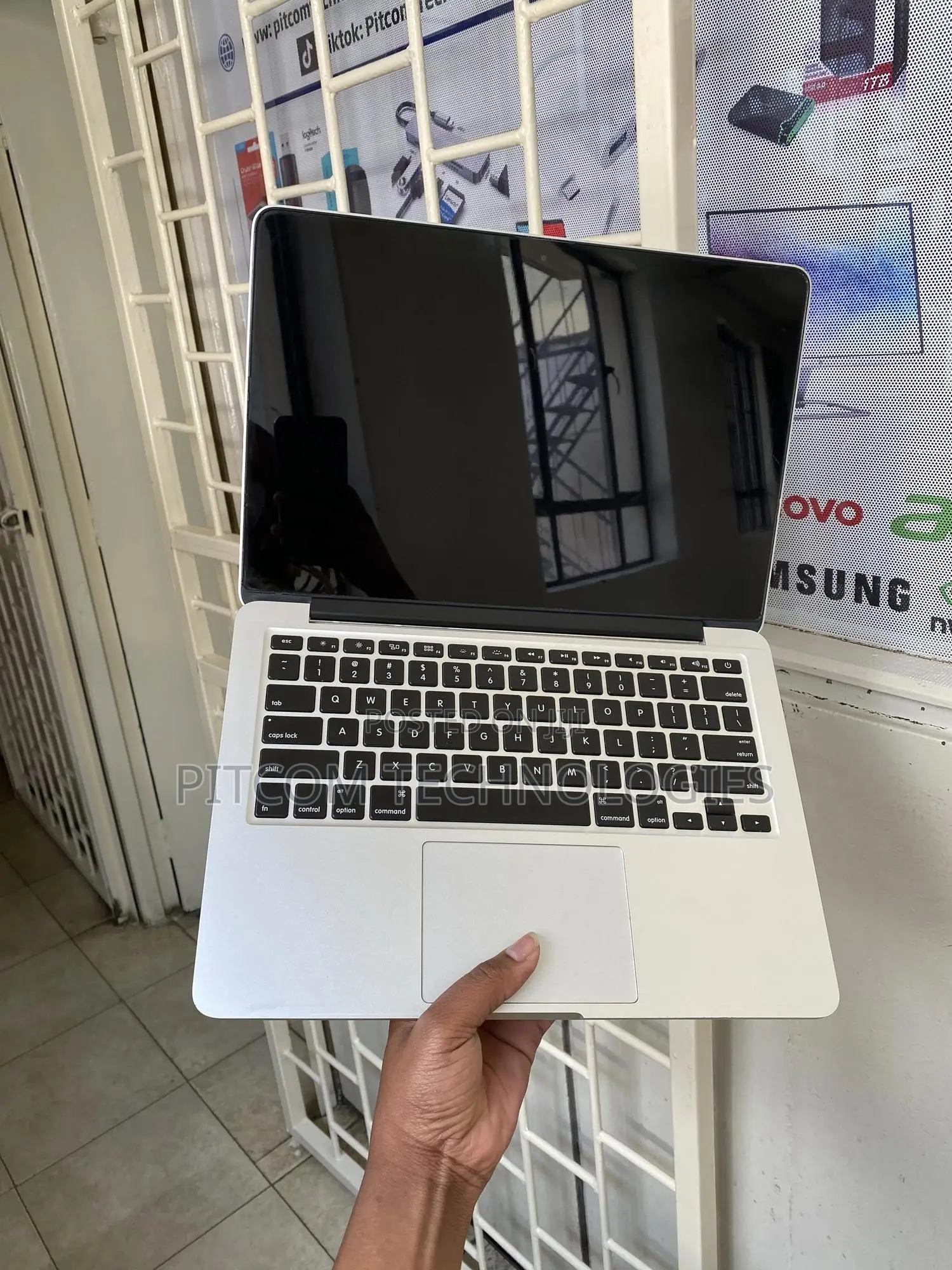 Laptop Apple MacBook Pro 2015 8GB Intel Core I5 SSD 128GB