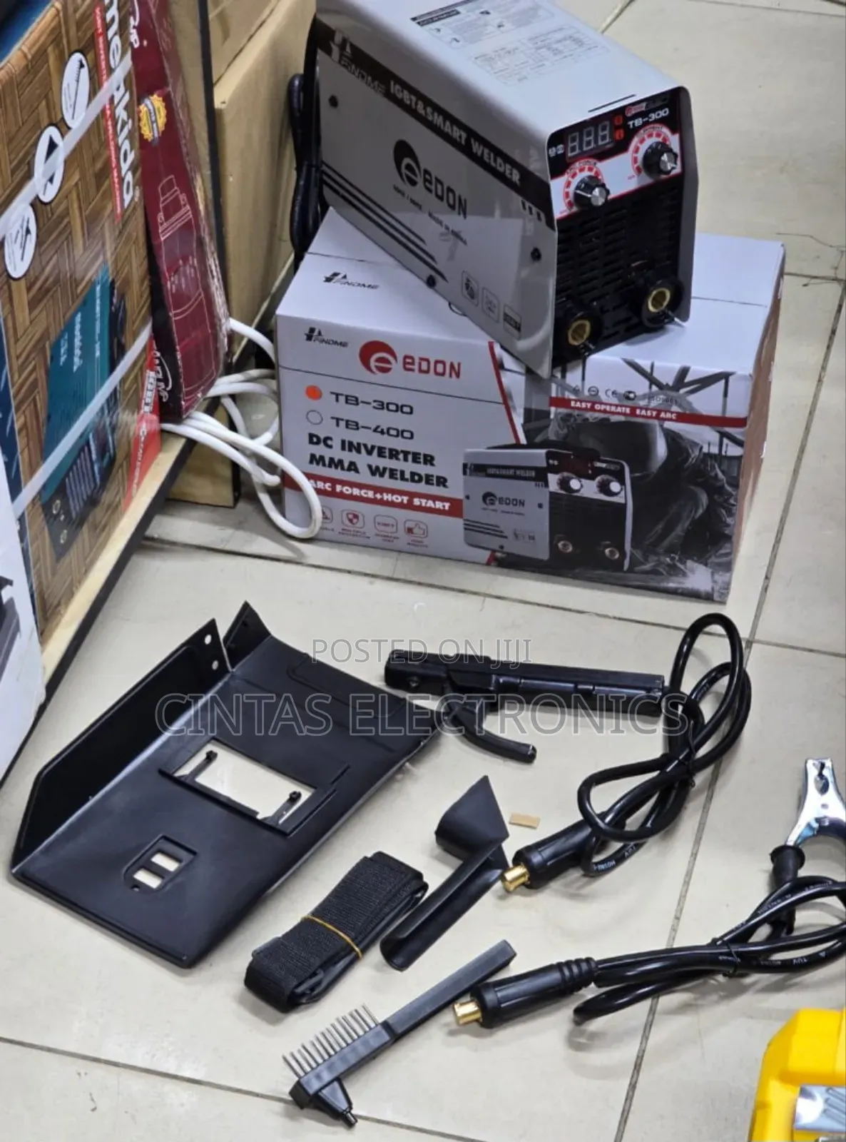 Edon Tb 300amps 
Welding Machine