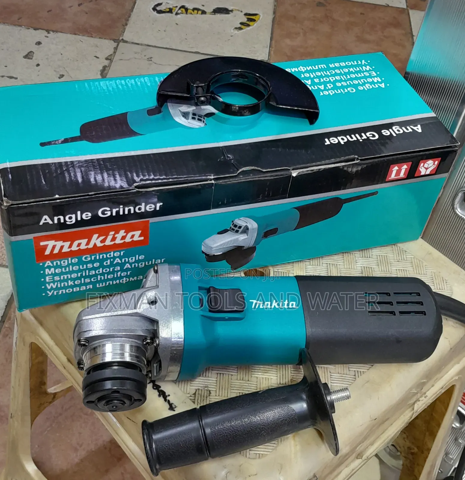 High-speed Makita Angle Grinder 4.5" 840 Watts