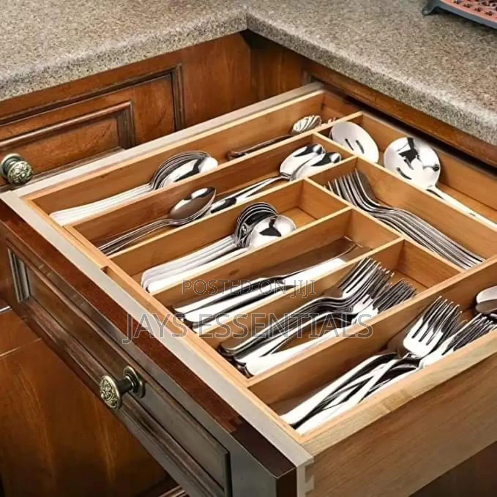 Expandable Cutlery Drawer Organizer