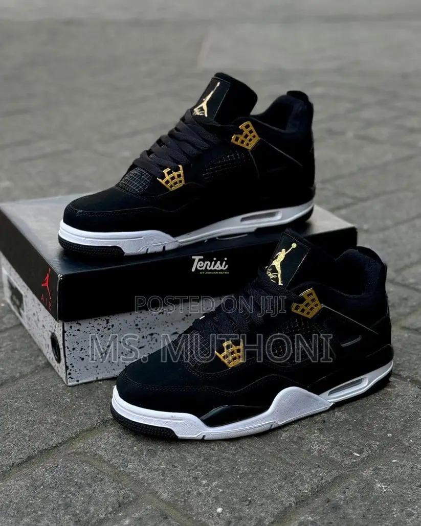 *Jordan 4 Royalty* _Sizes:36,37,38,39,40_