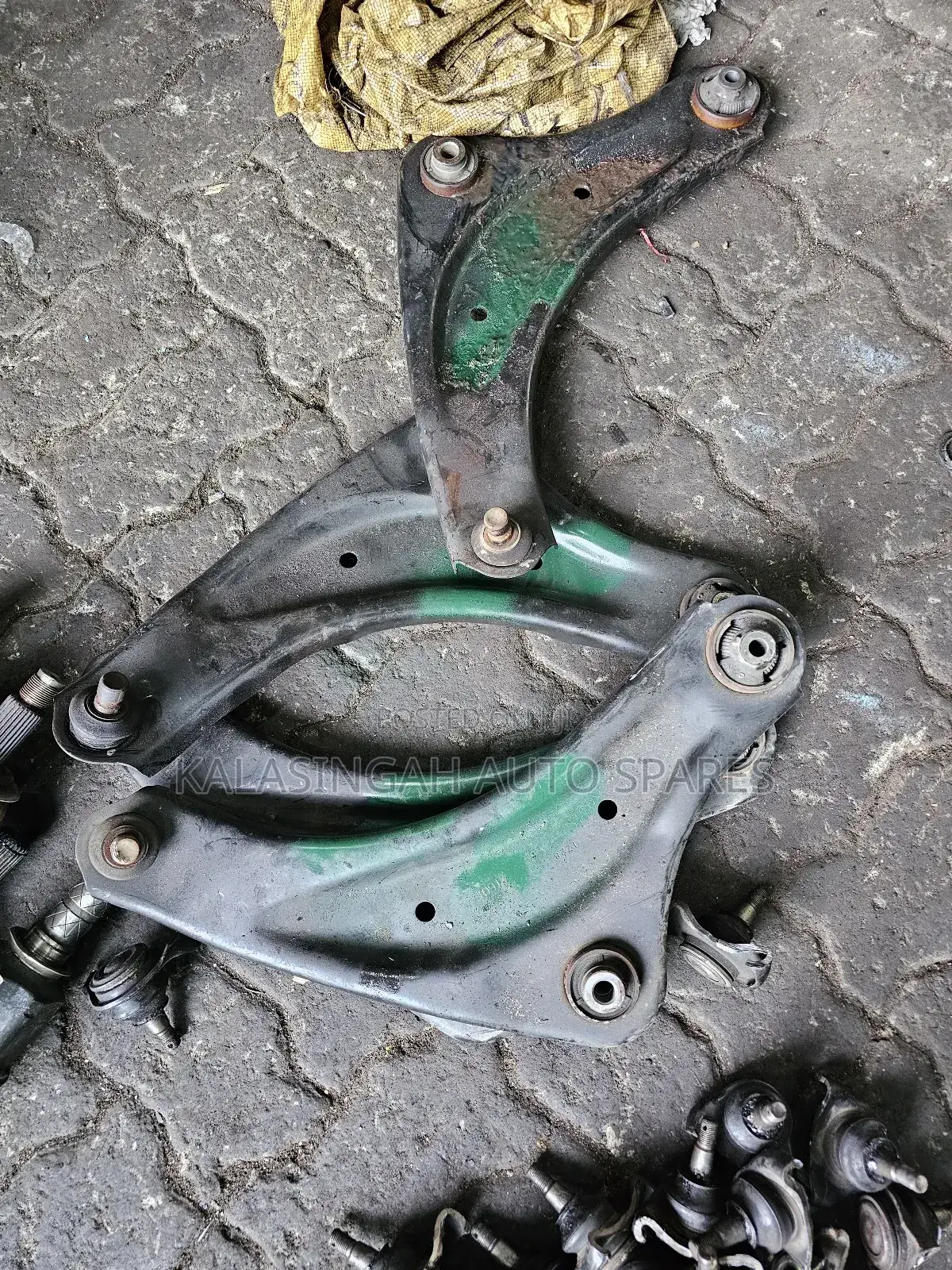 Nissan Juke Arms