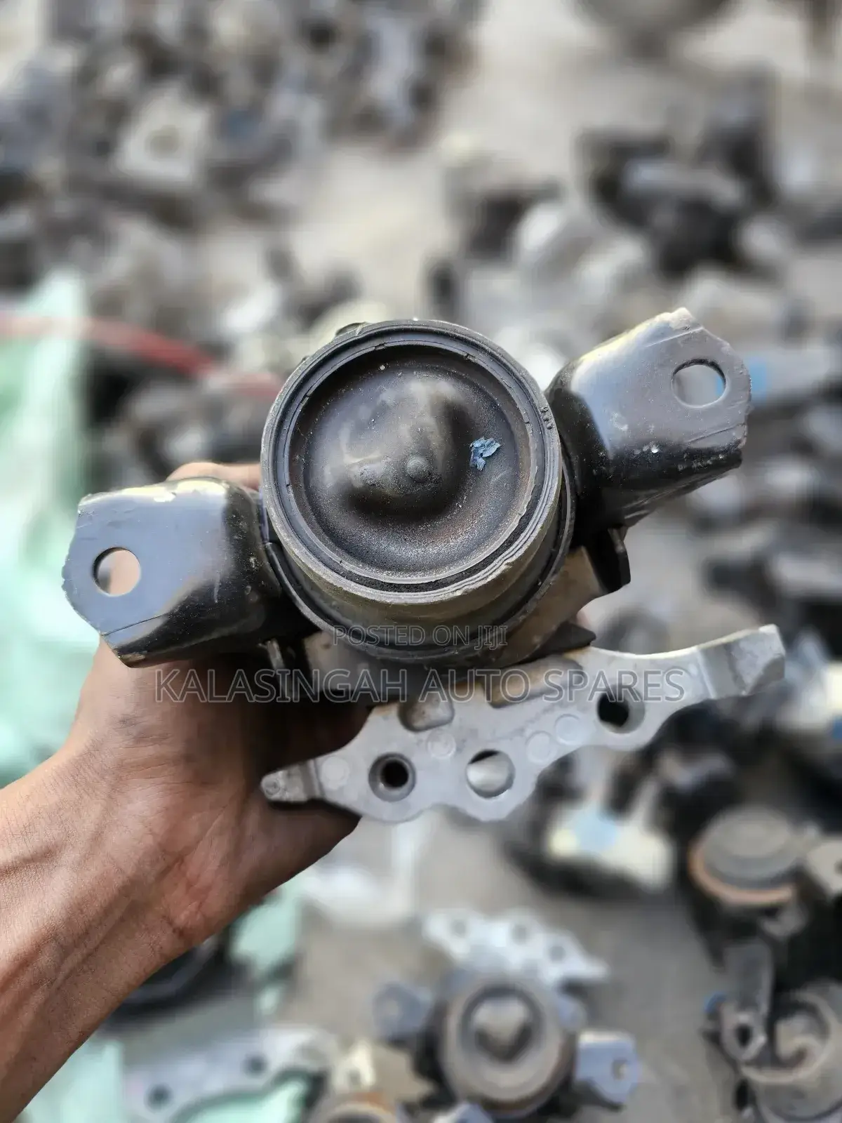 Mira Engine  Mounting.
