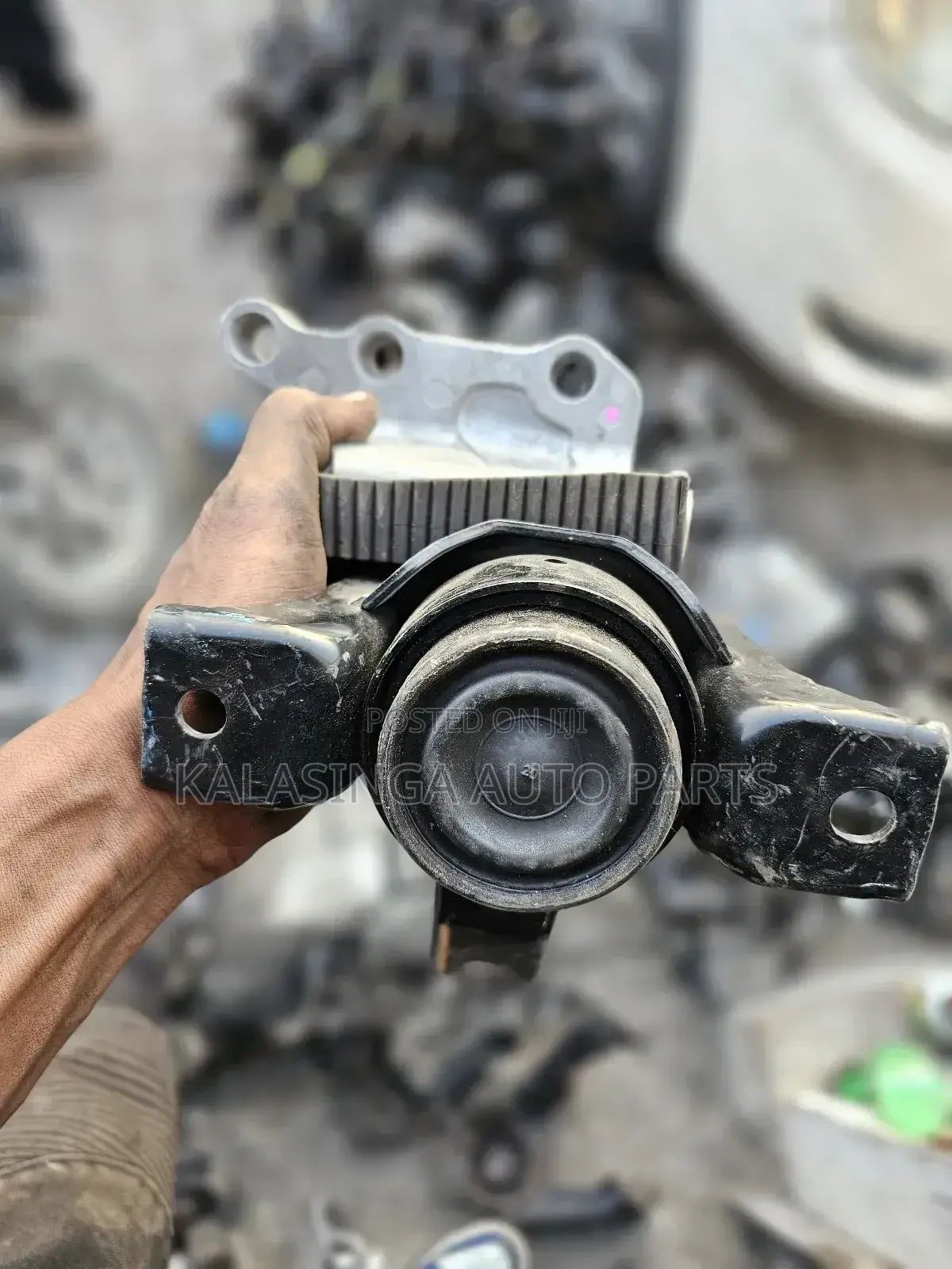 Suzuki Solio Engine Mounting