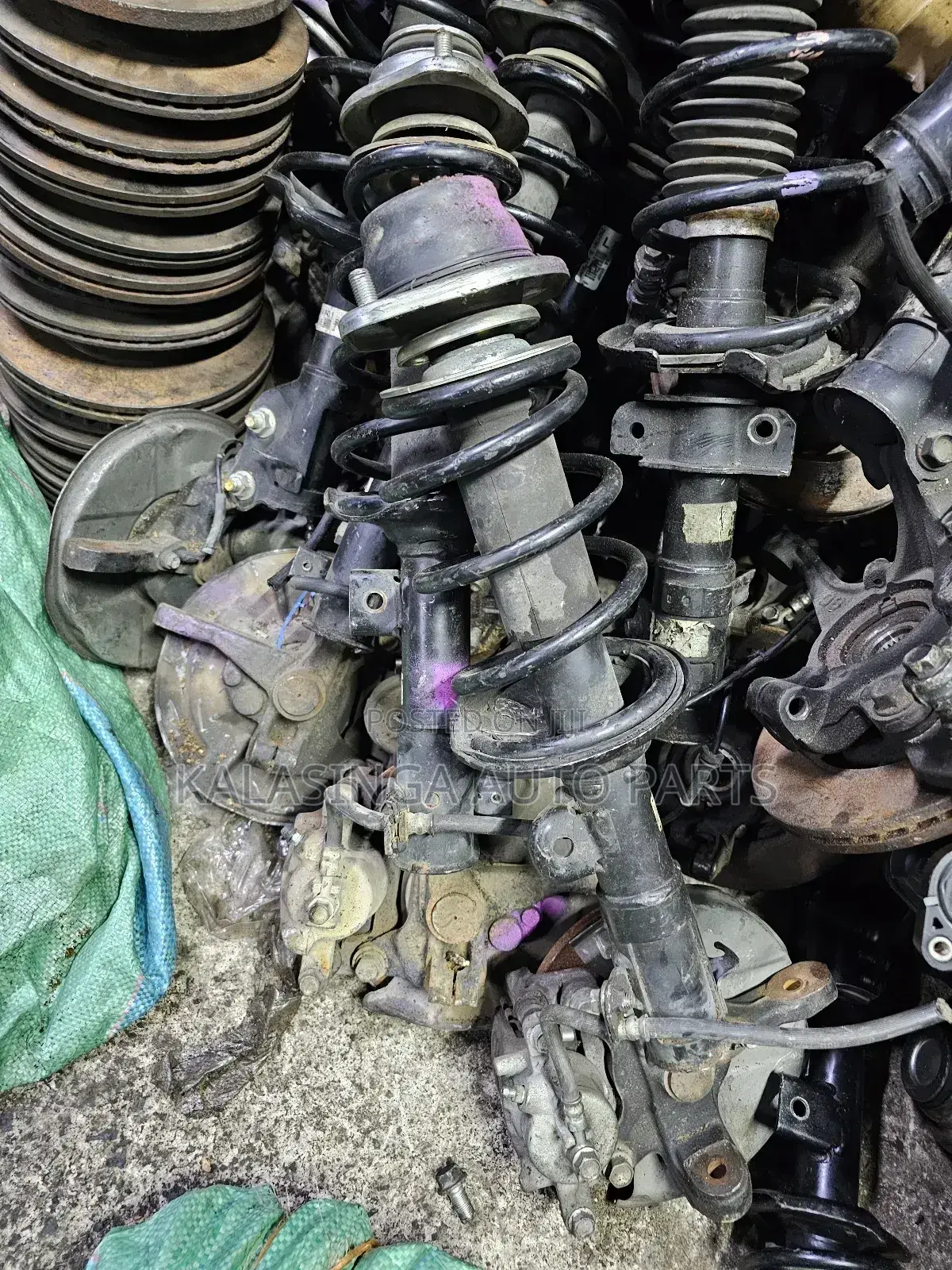 Suzuki Every Shocks.