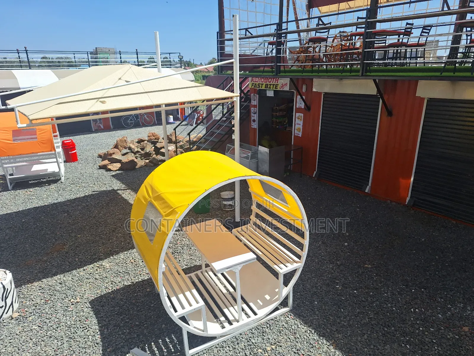 40ft Containers 4 Units Into A Container Shopping Centre.