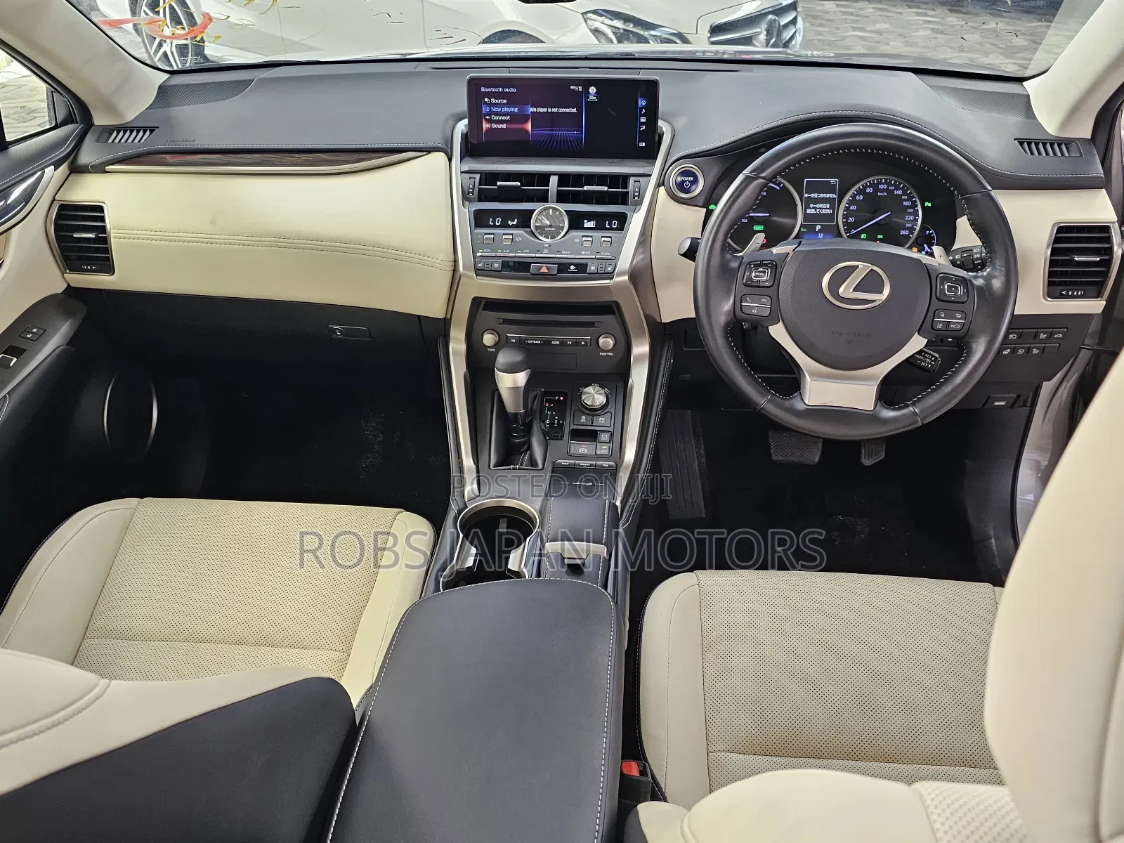 Lexus NX 300h AWD 2018 Gold